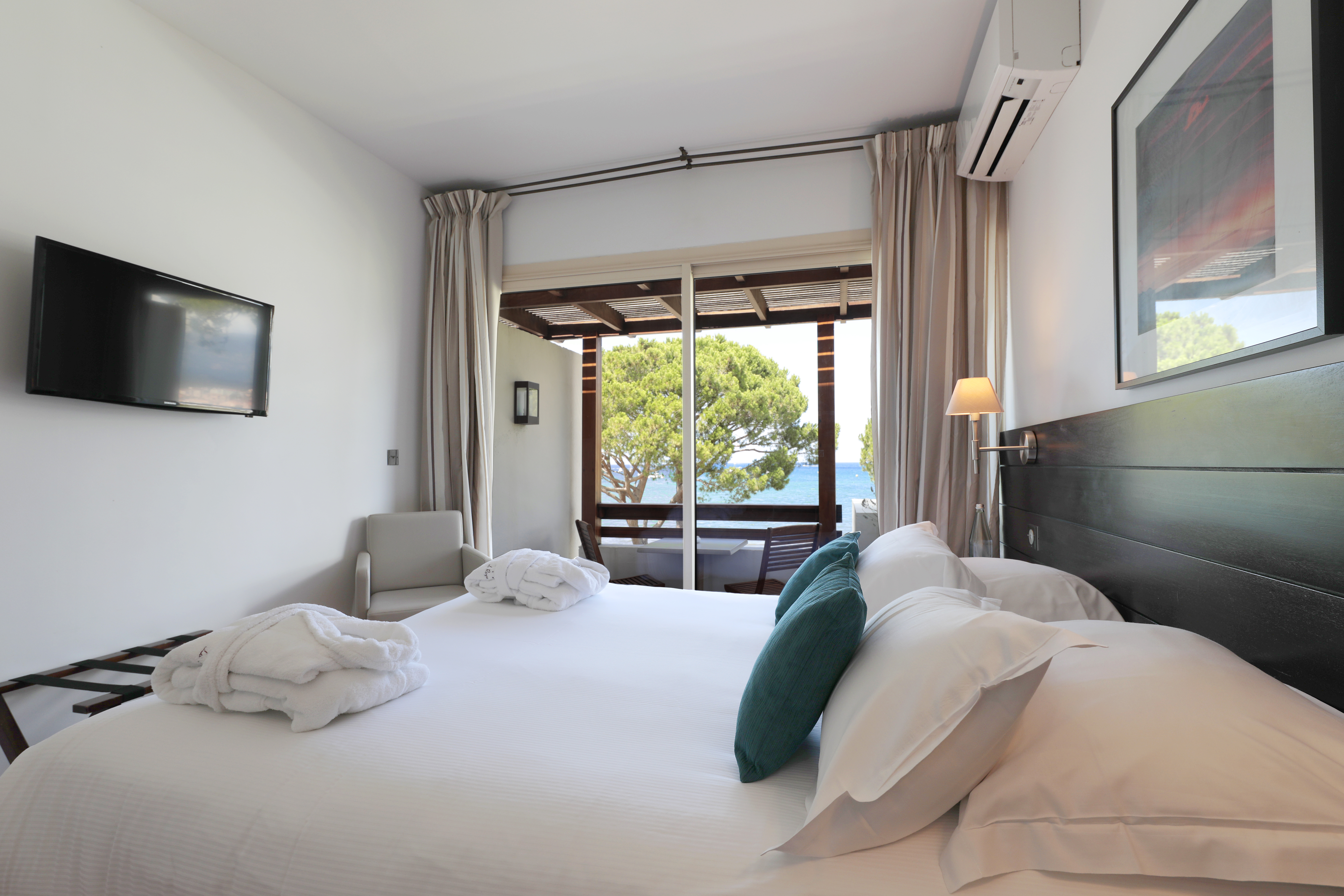 Double Partial Sea View