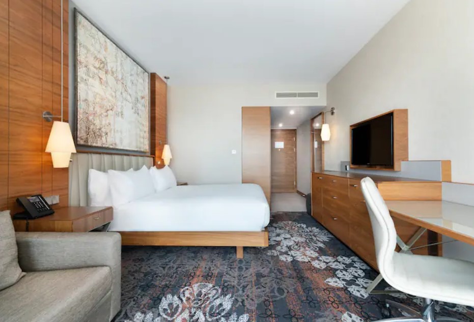 Family Room Connecting Room