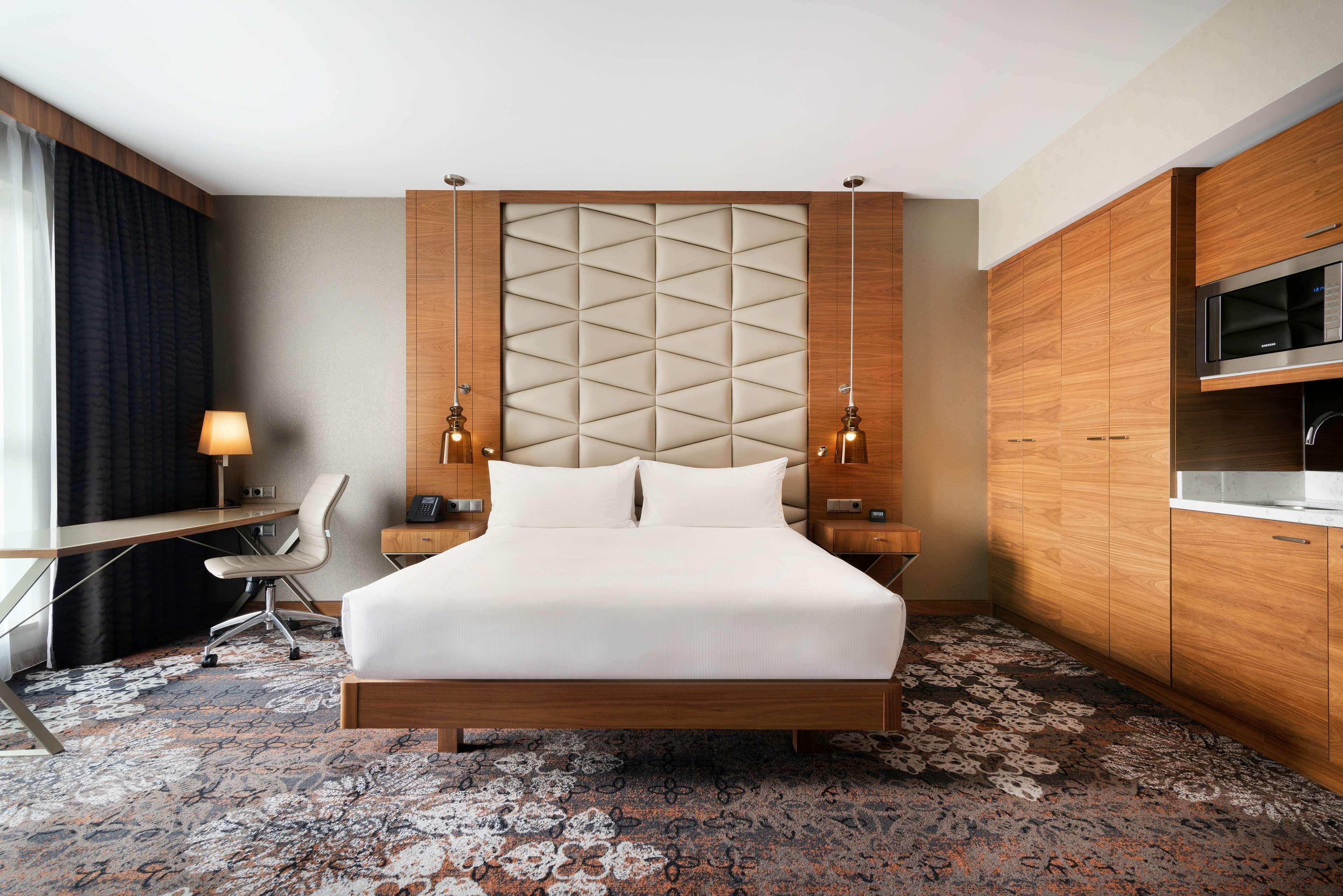 Junior Suite King Size Bed