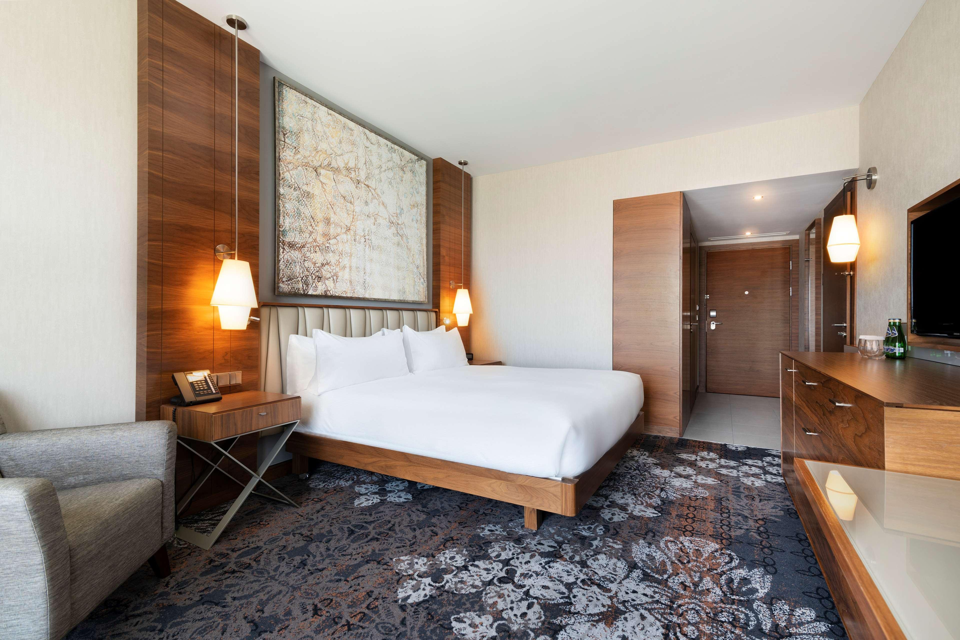 Double Guest Room King Bed