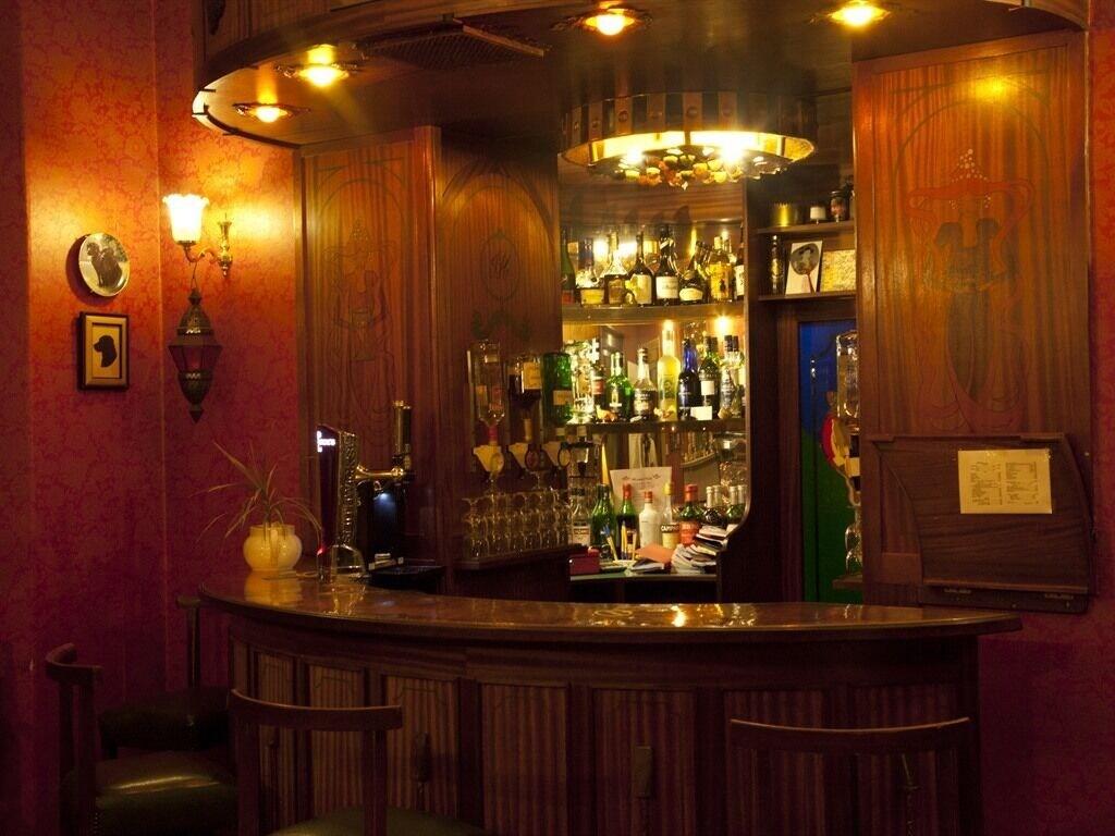 Bar