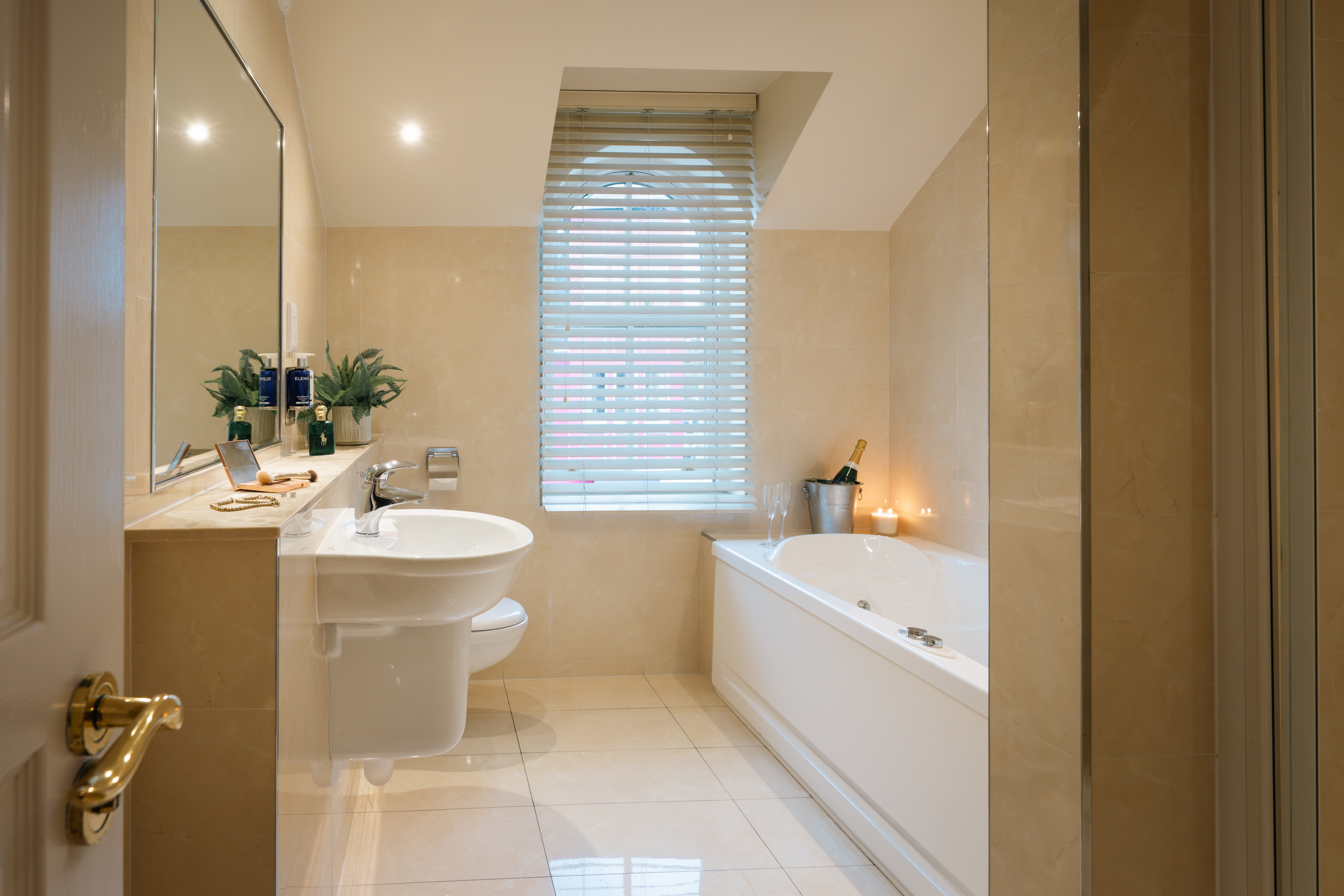 Junior Suite Standard