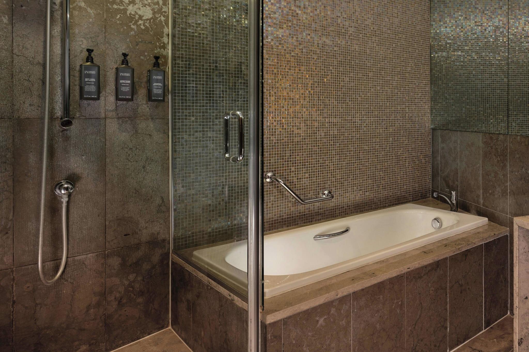 Double Club King Bed