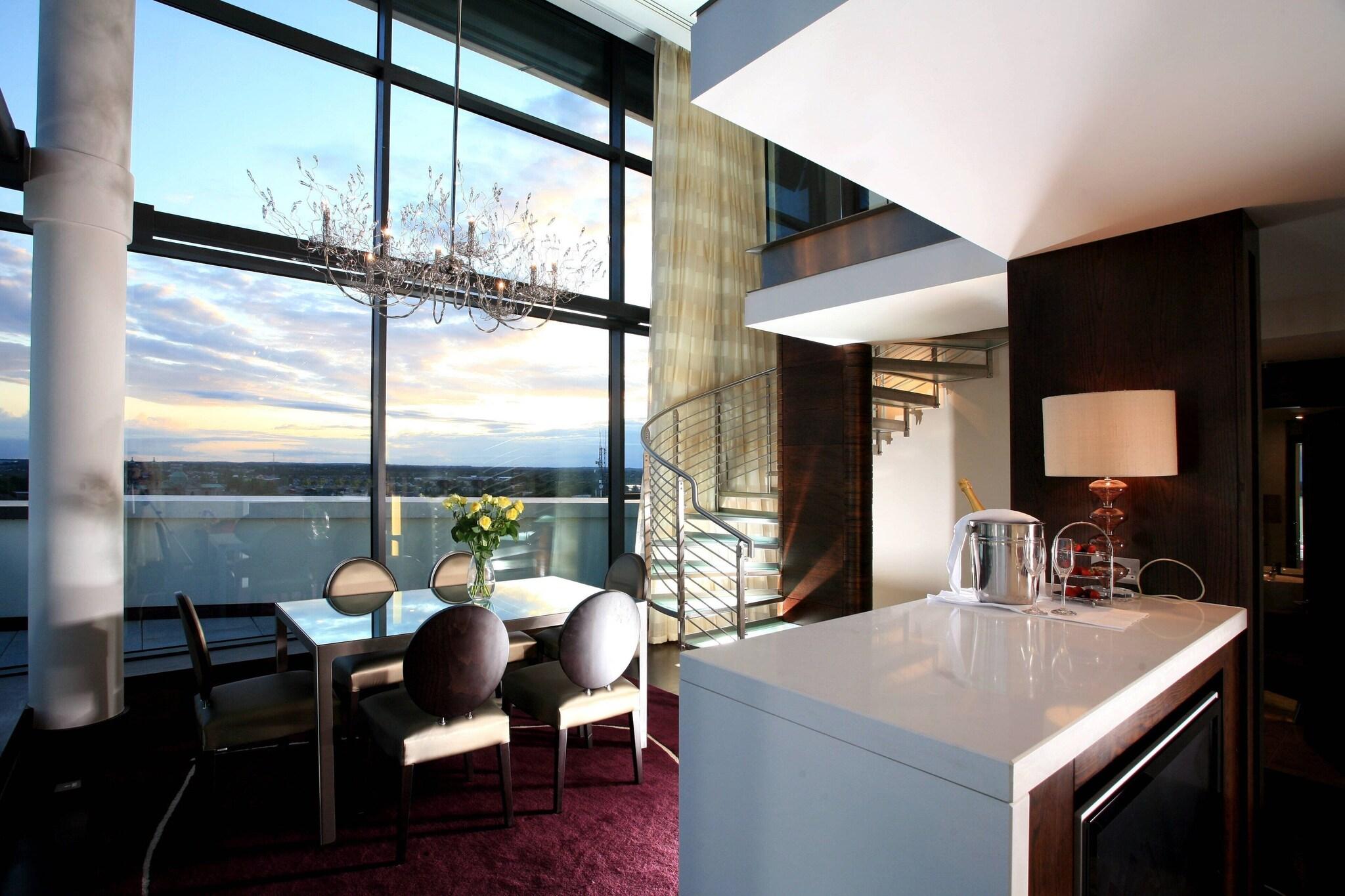 Suite Presidential with Views