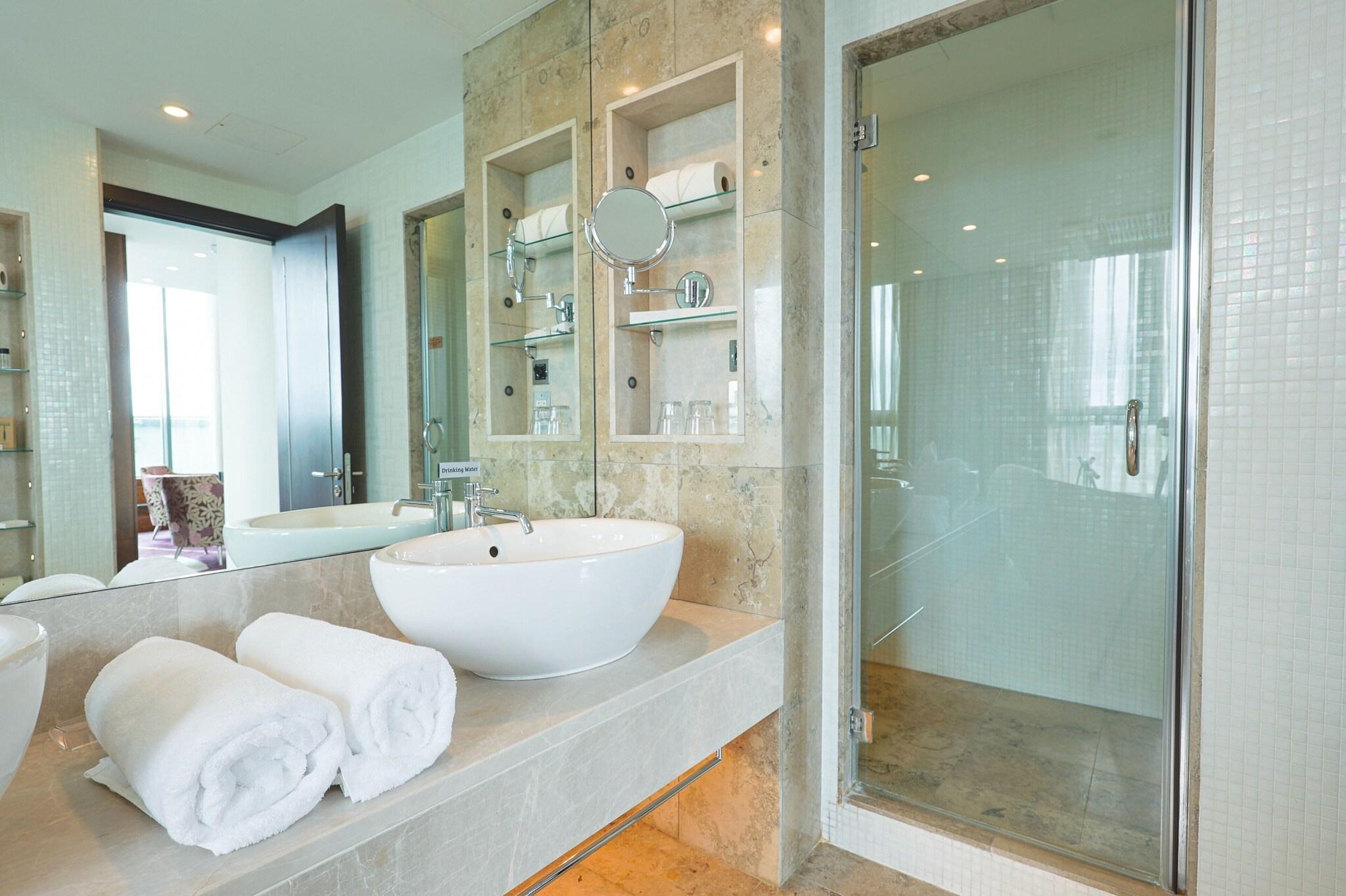 Suite Presidential with Views