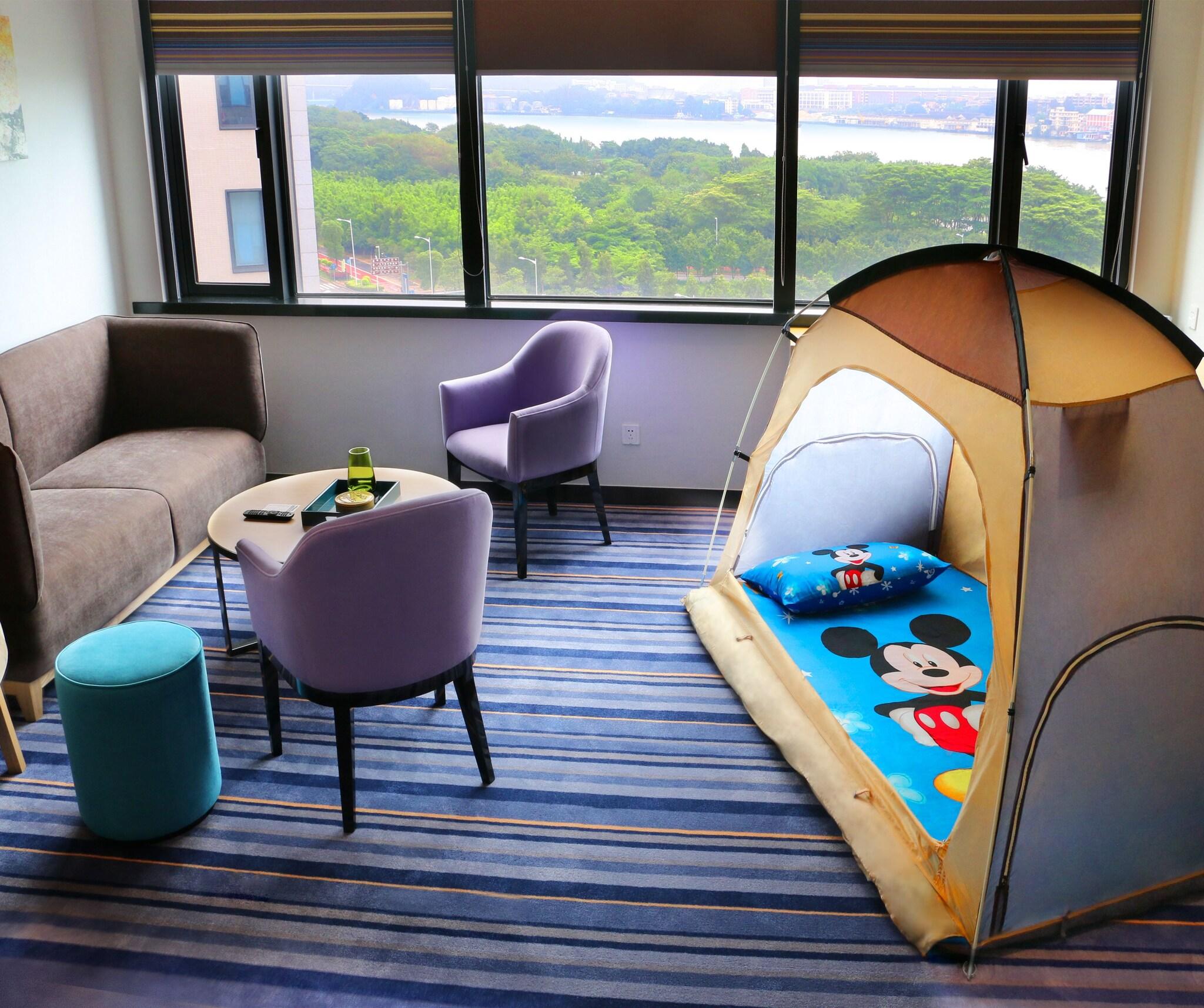 Suite City View King Bed