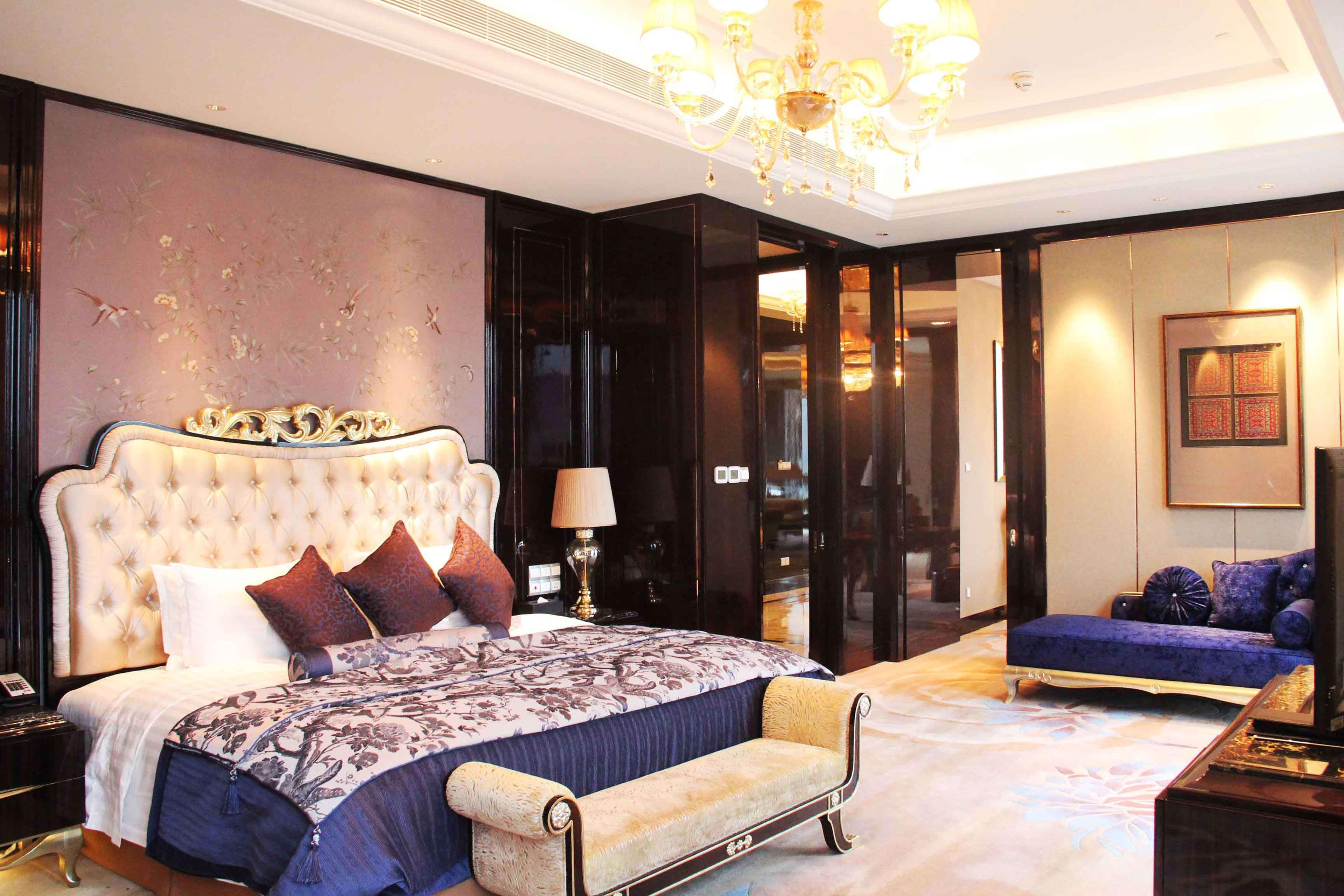 Double King Size Bed