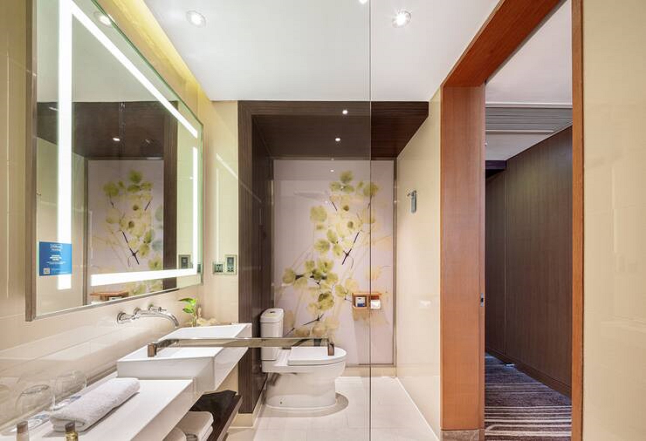 Double Deluxe King Bed