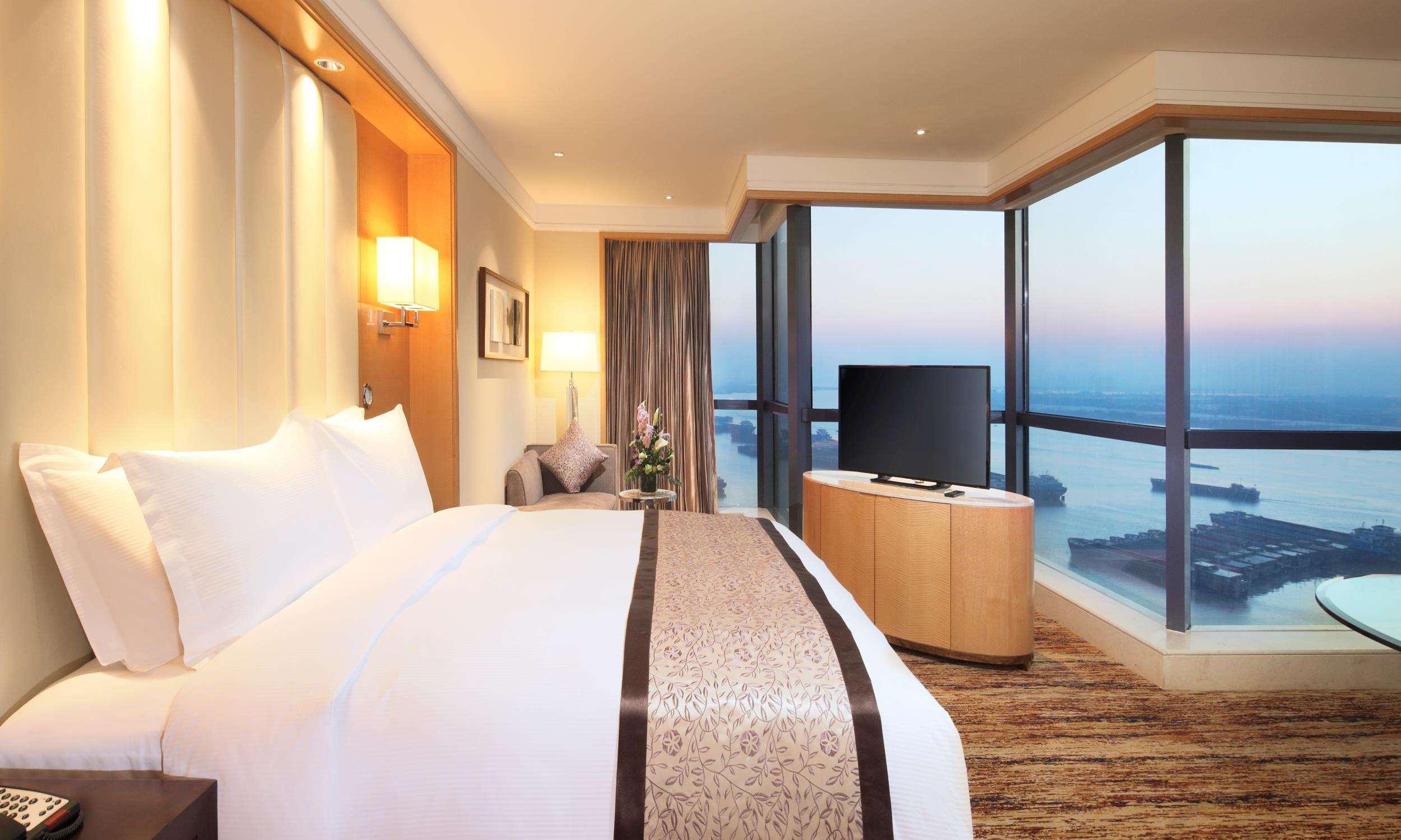 Double Executive King Bed