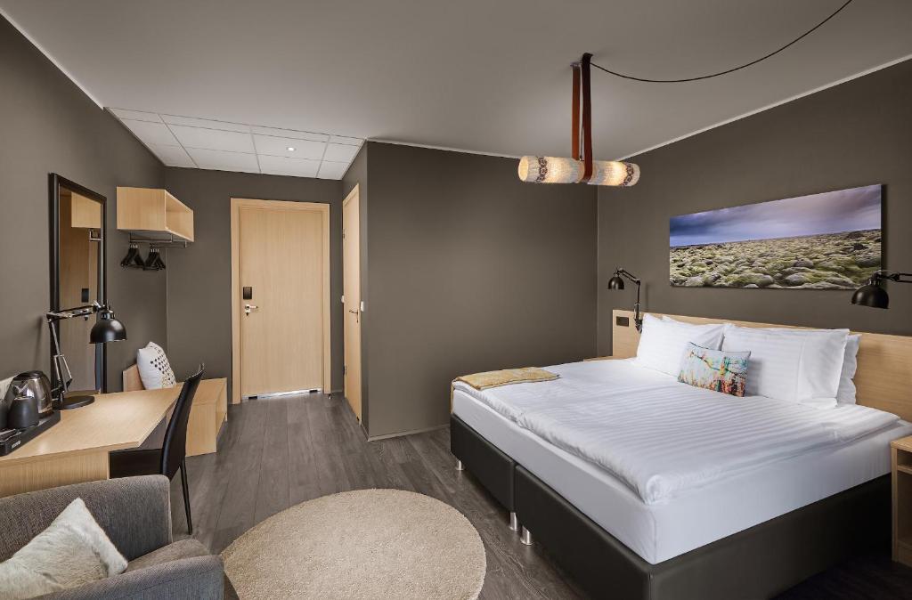 Double or Twin Deluxe with Balcony