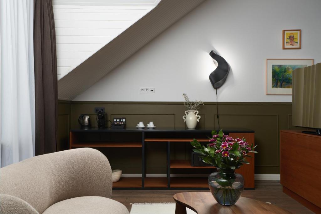 Suite Queen Size Bed