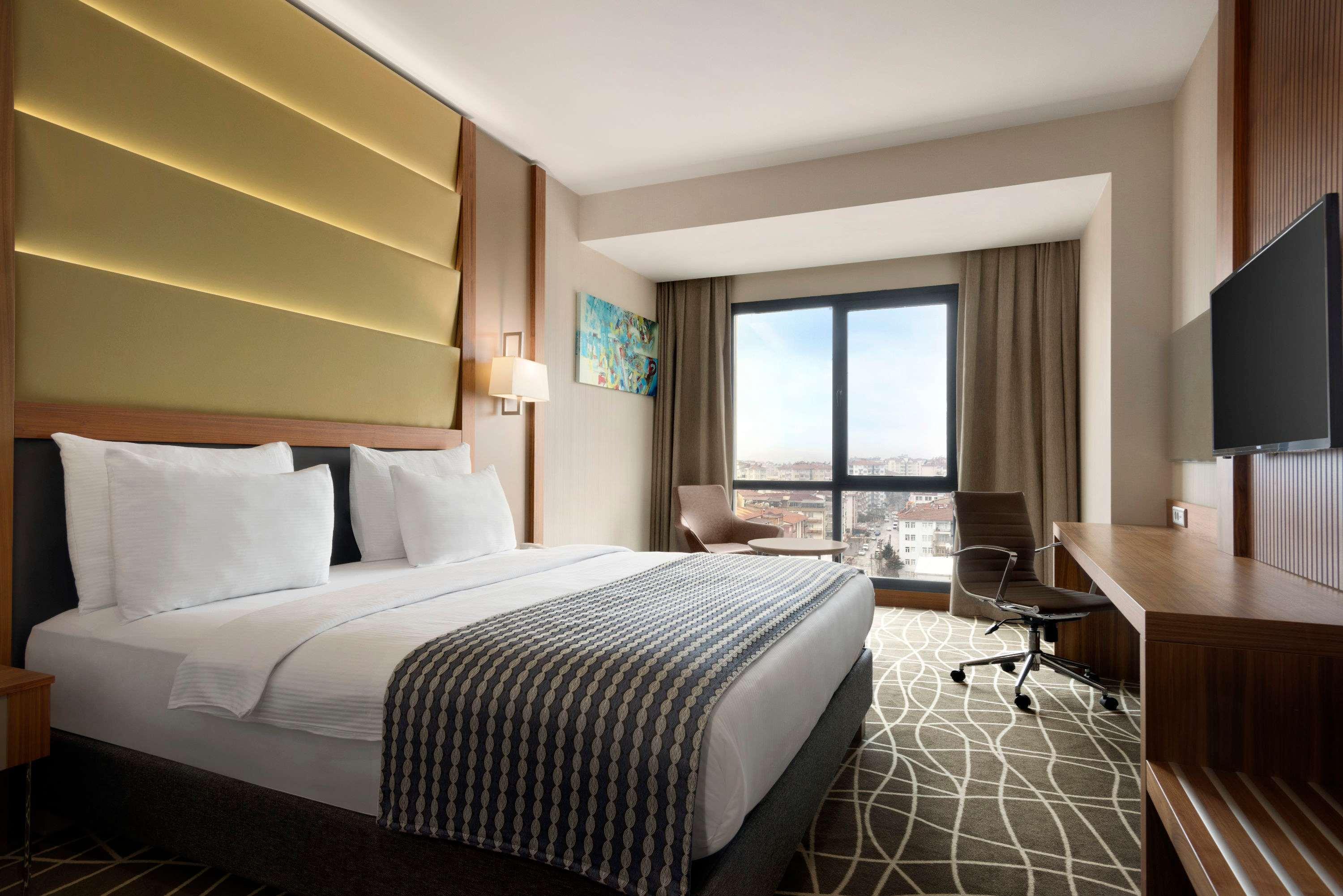 Double King Bed Non Smoking