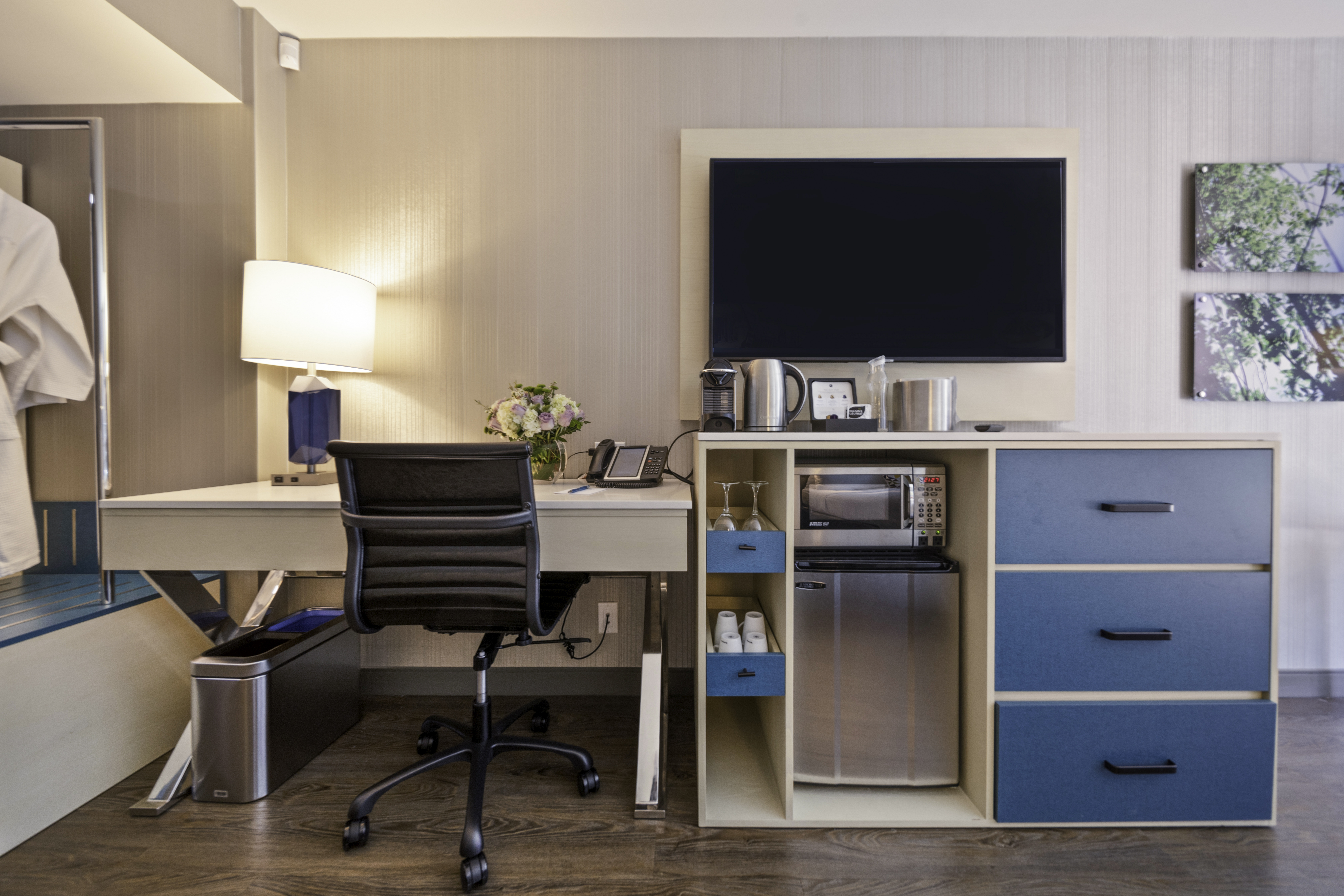 Double Deluxe King Bed