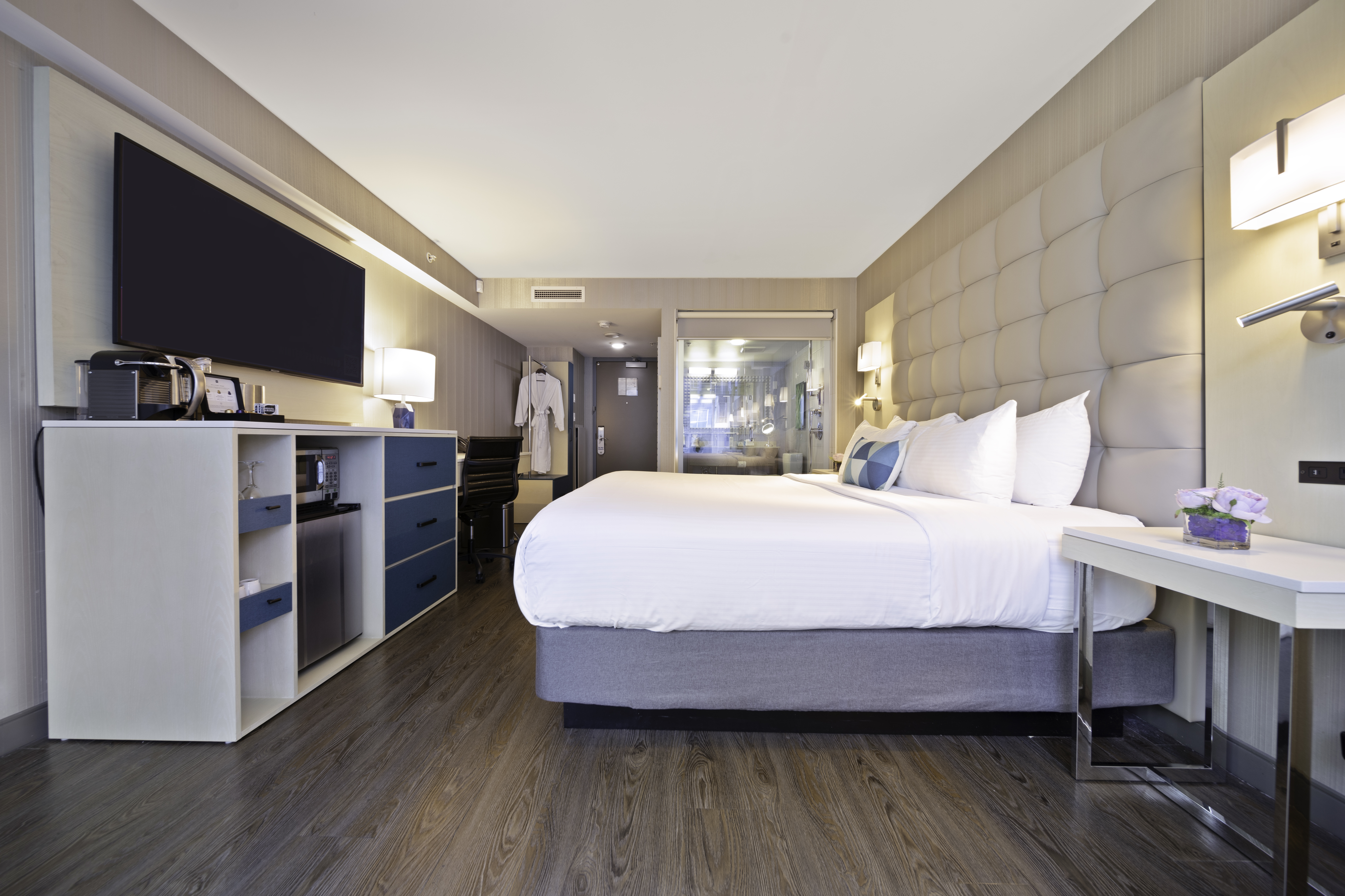 Double Deluxe King Bed