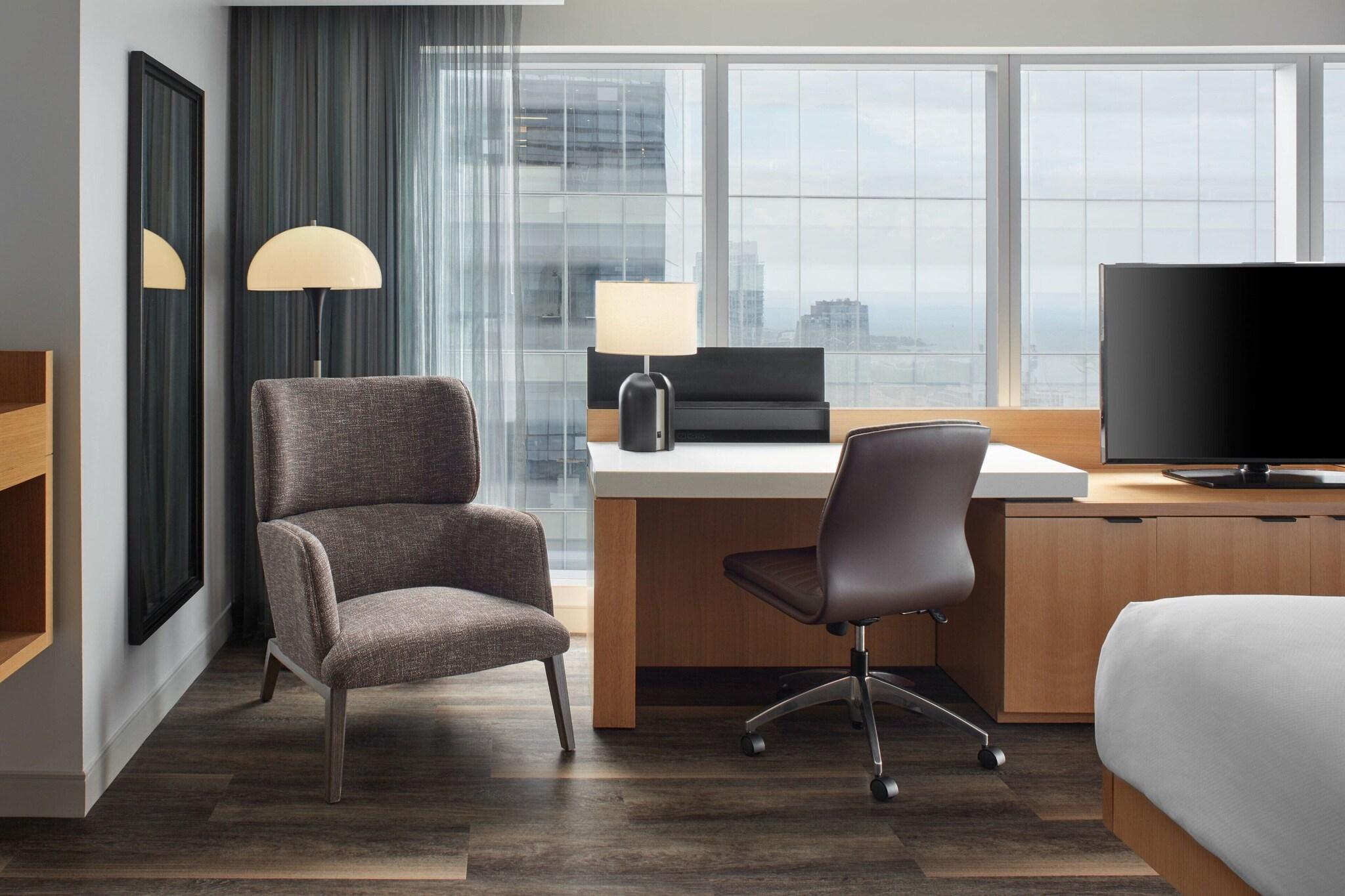 Double Deluxe King Bed