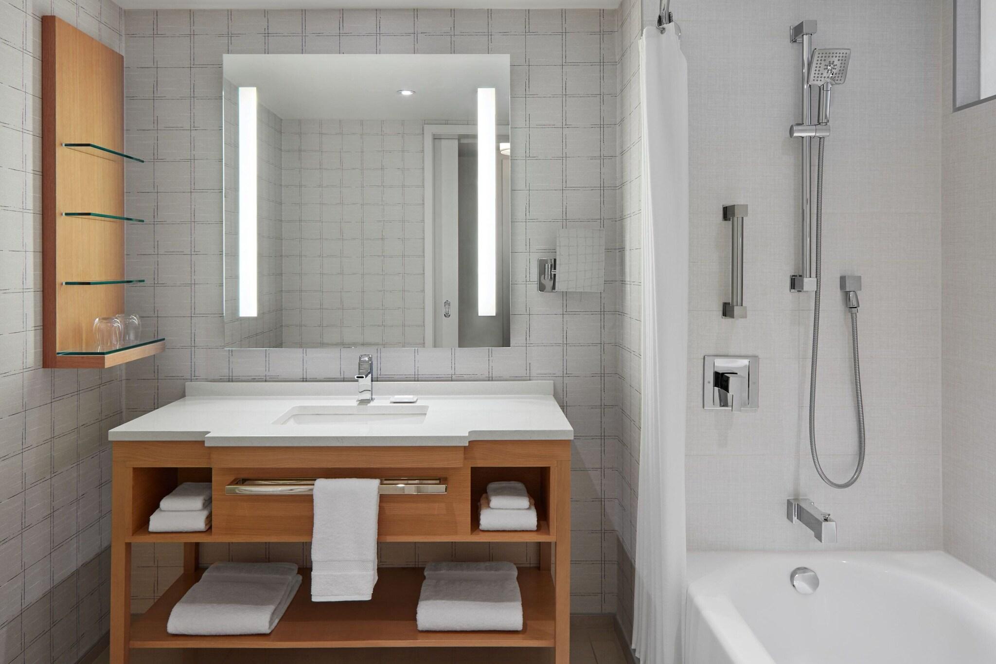 Quadruple City View Two Queen Beds