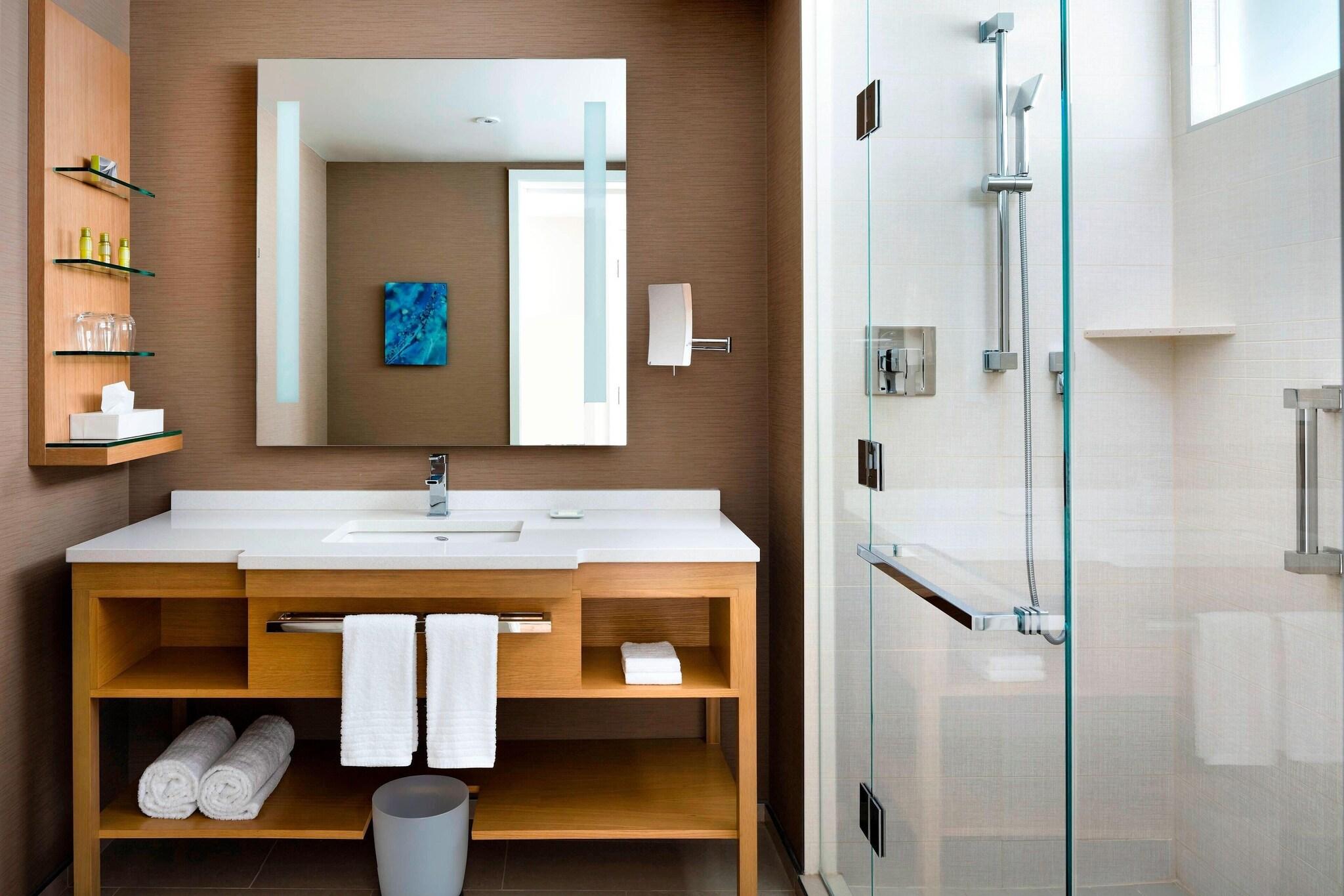 Quadruple City View Two Queen Beds