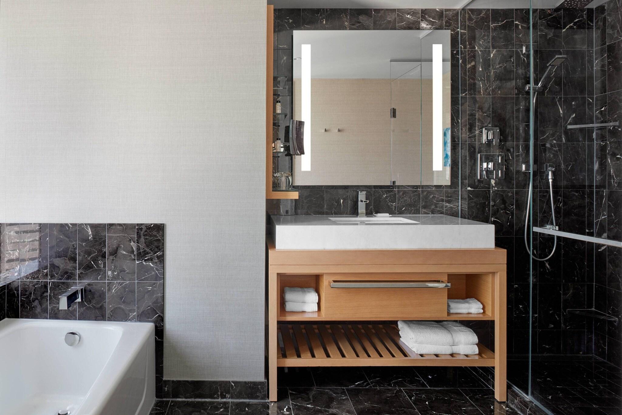 Suite Executive King Bed