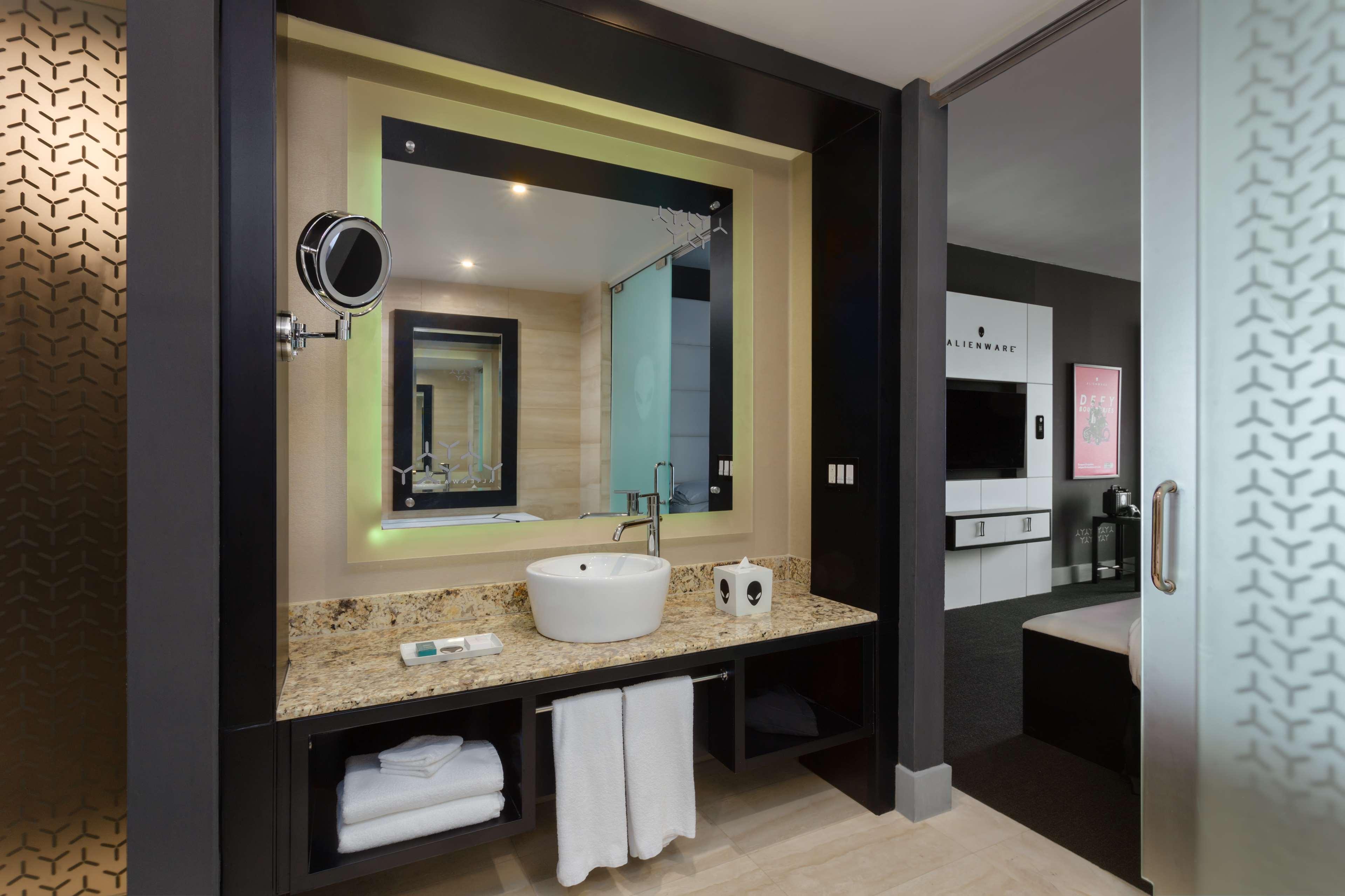 Room Two Double Beds