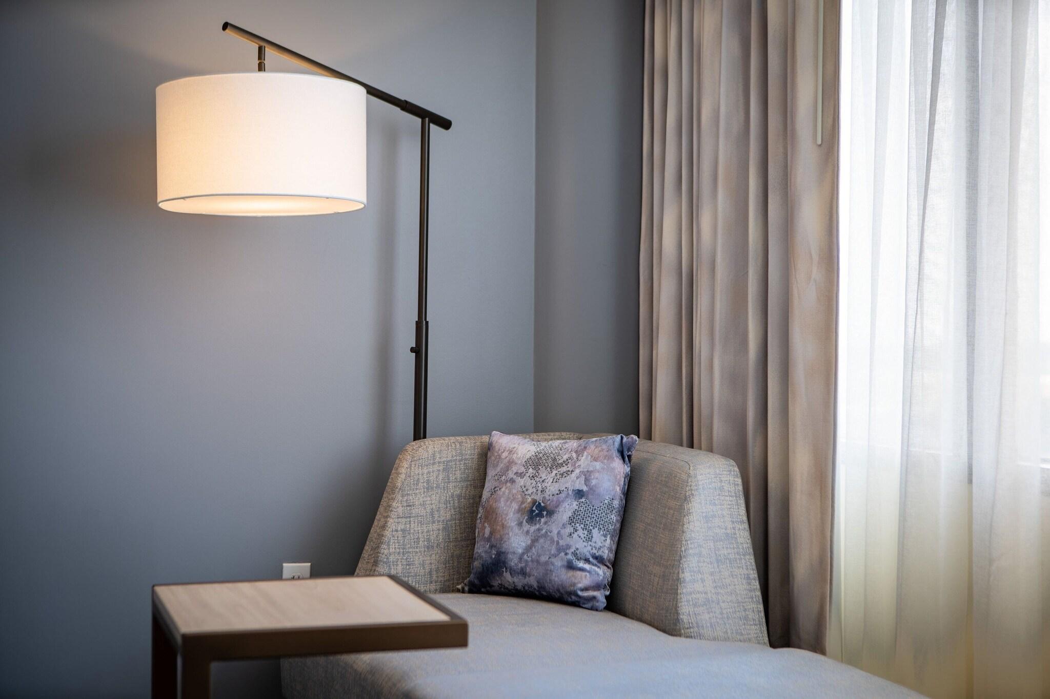 Double Deluxe King Bed