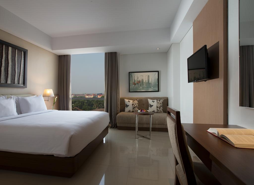 Double Deluxe Pool View