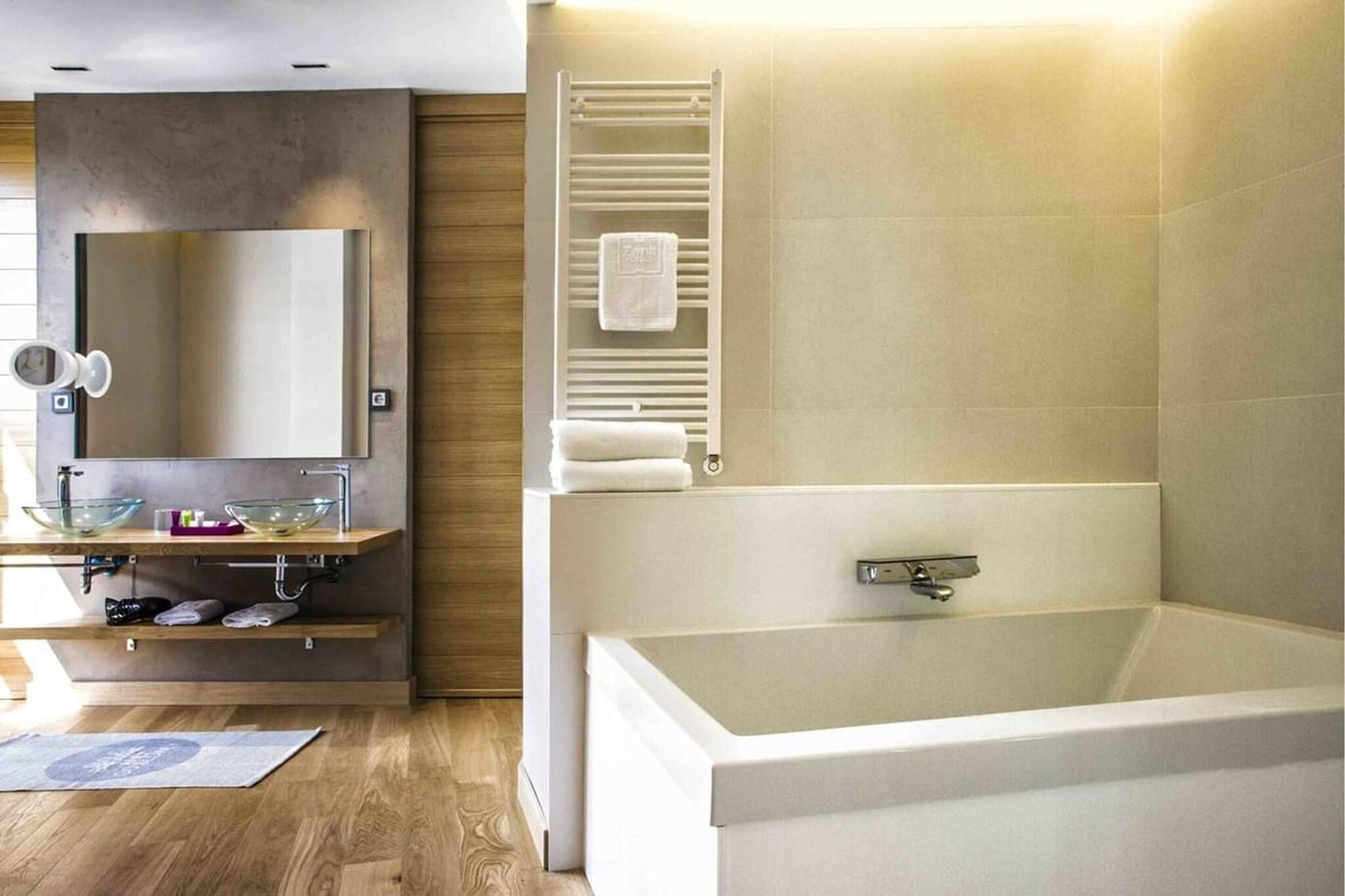 Suite Queen Size Bed