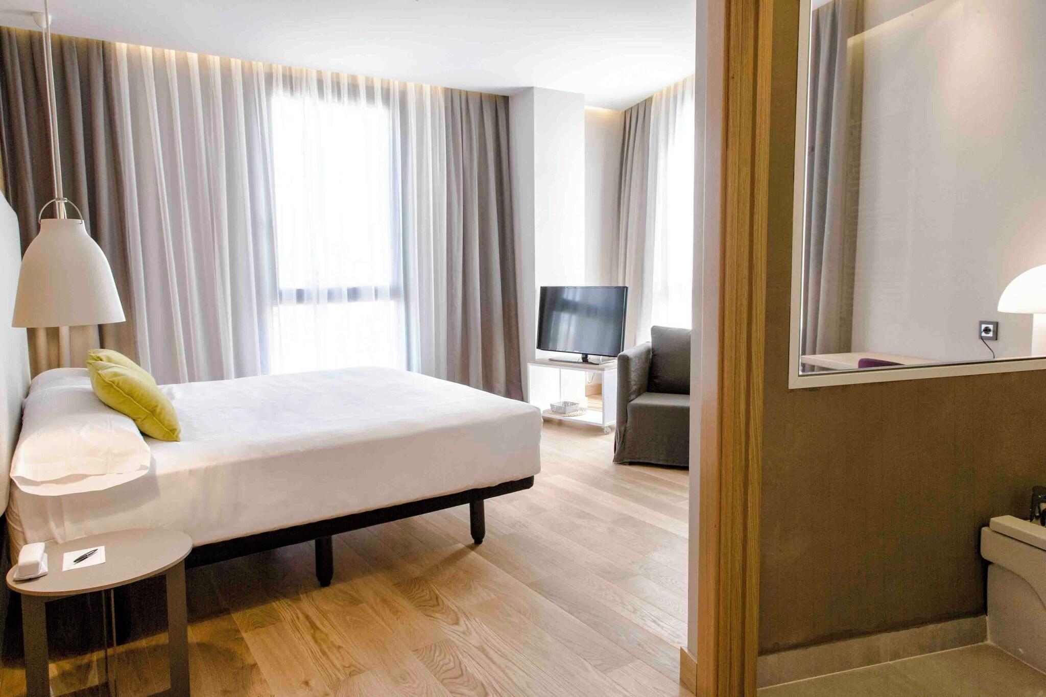 Suite Queen Size Bed