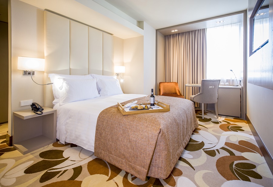 Double or Twin Standard