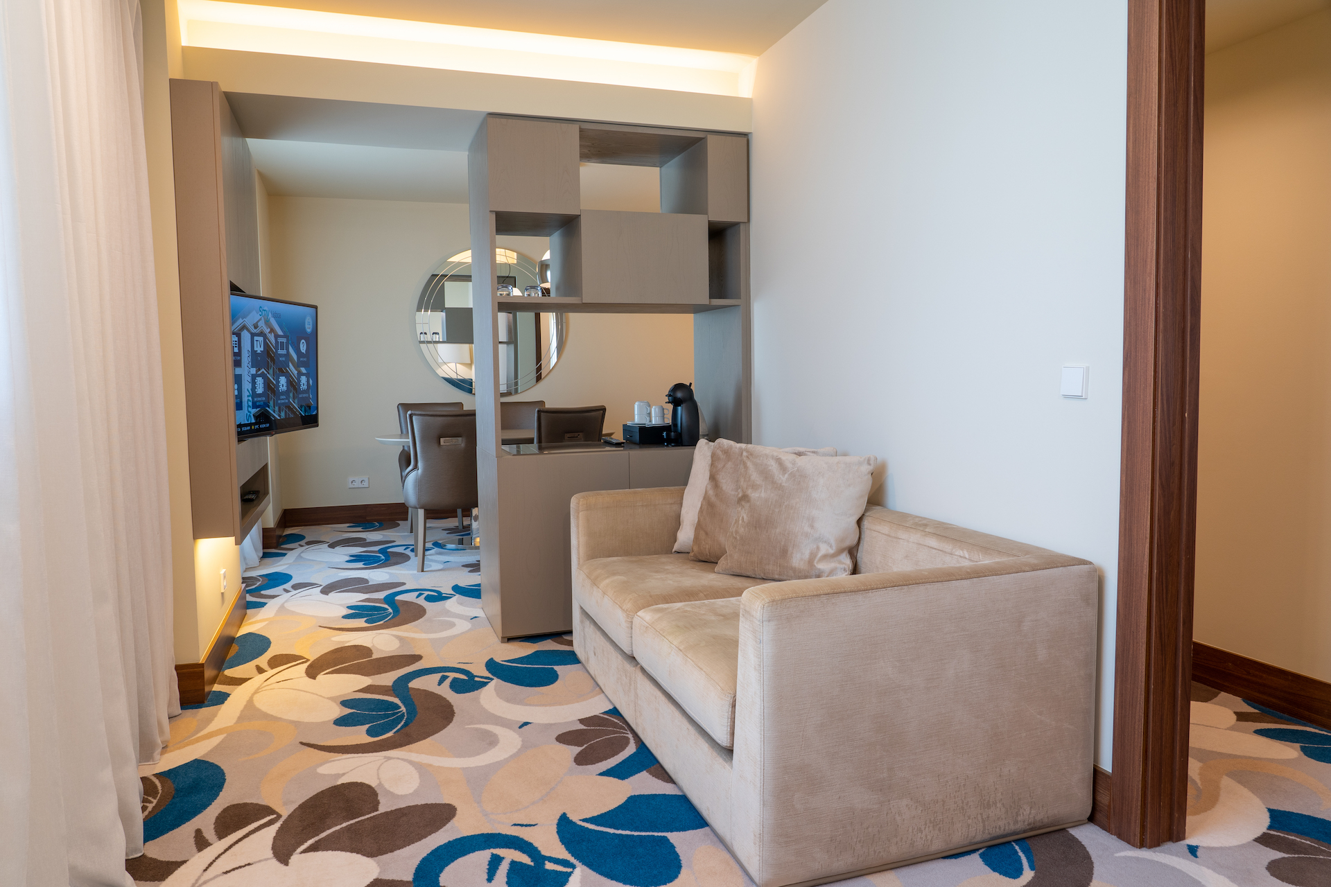 Suite Superior with Balcony