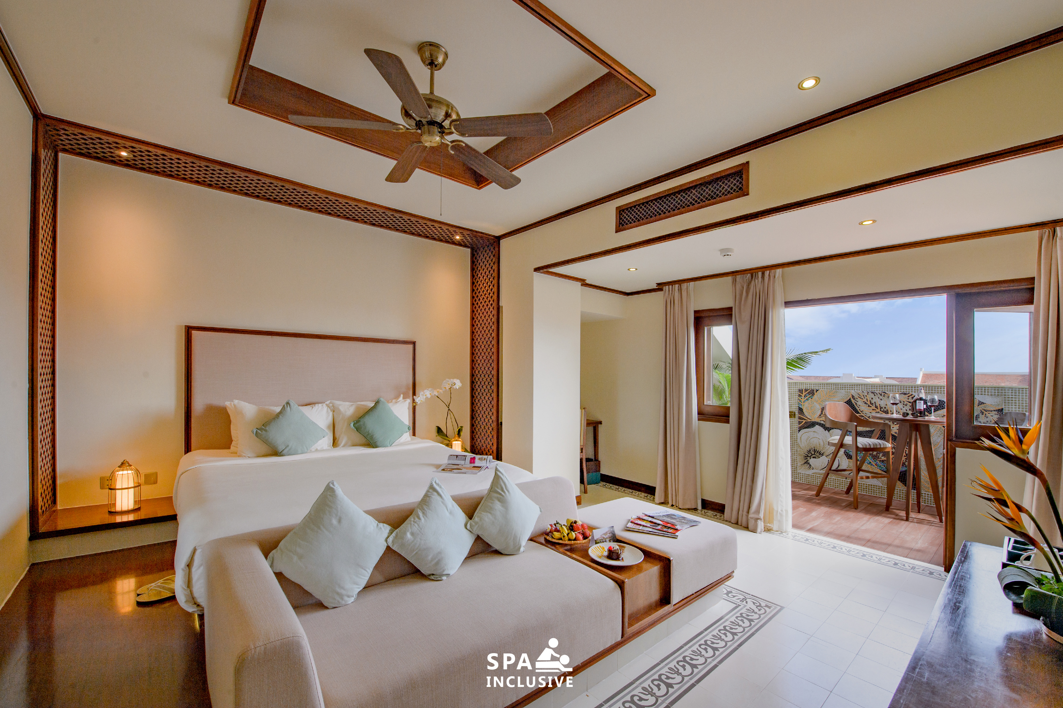 Suite King Bed with Jacuzzi