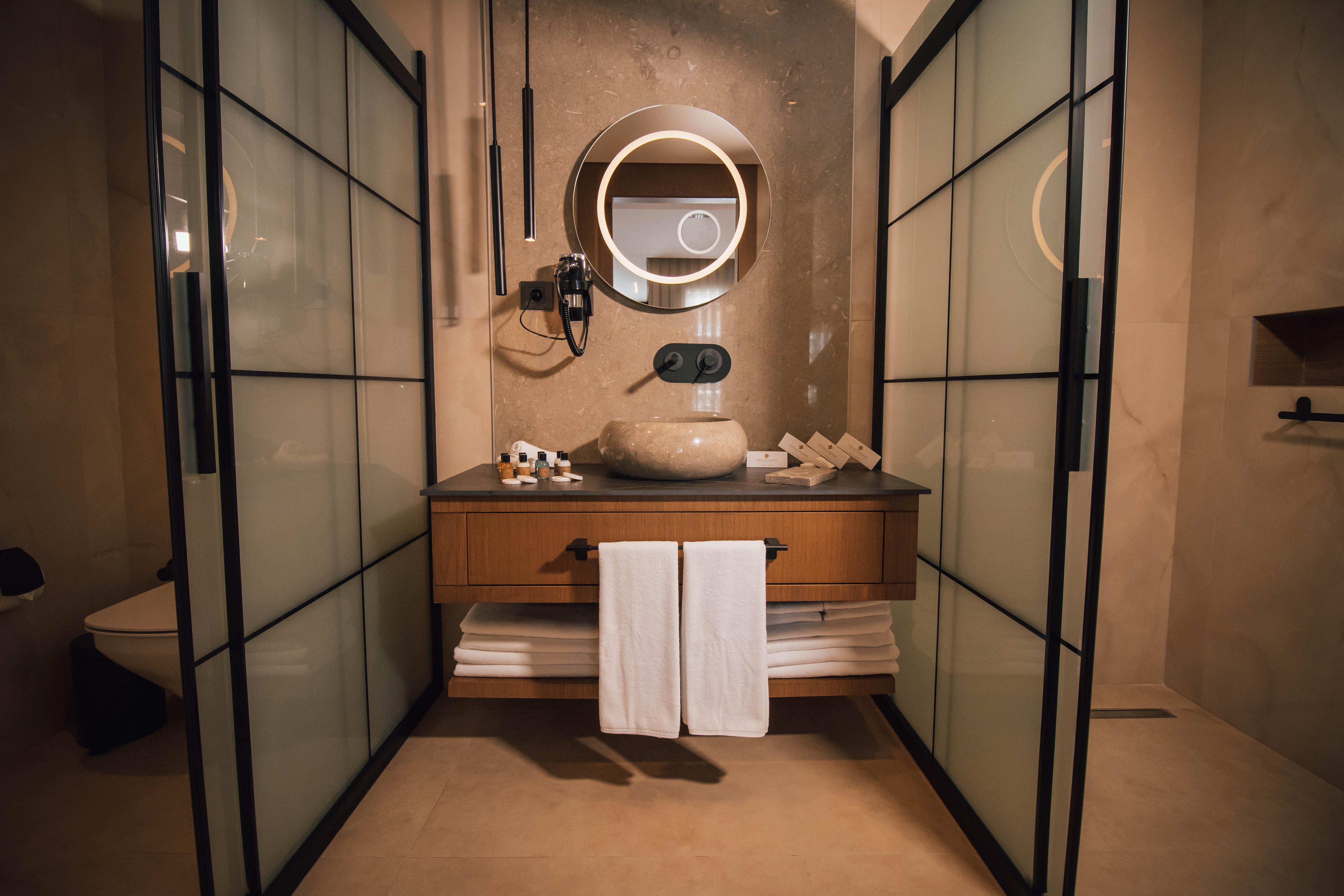 Family Room Capacity 4