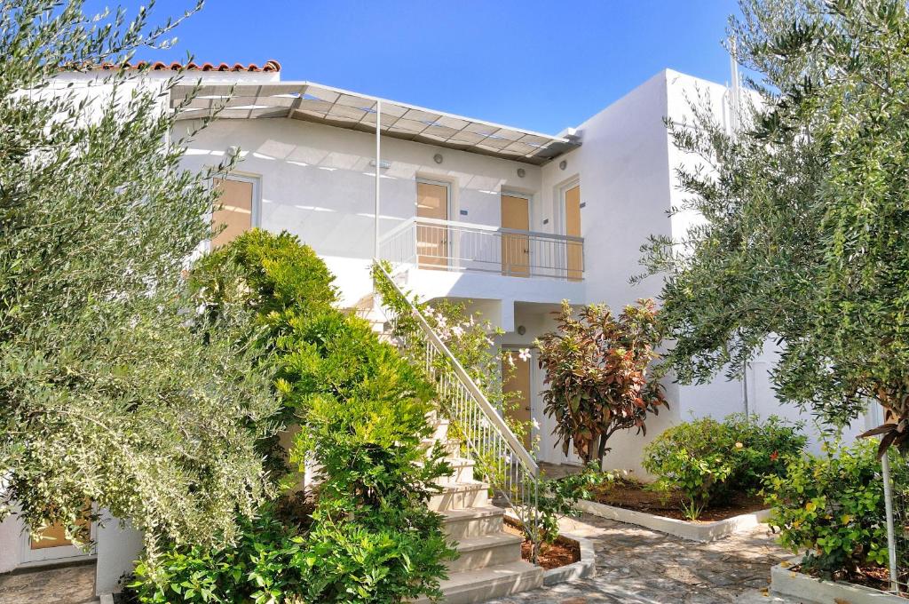 Double or Twin Mountain View