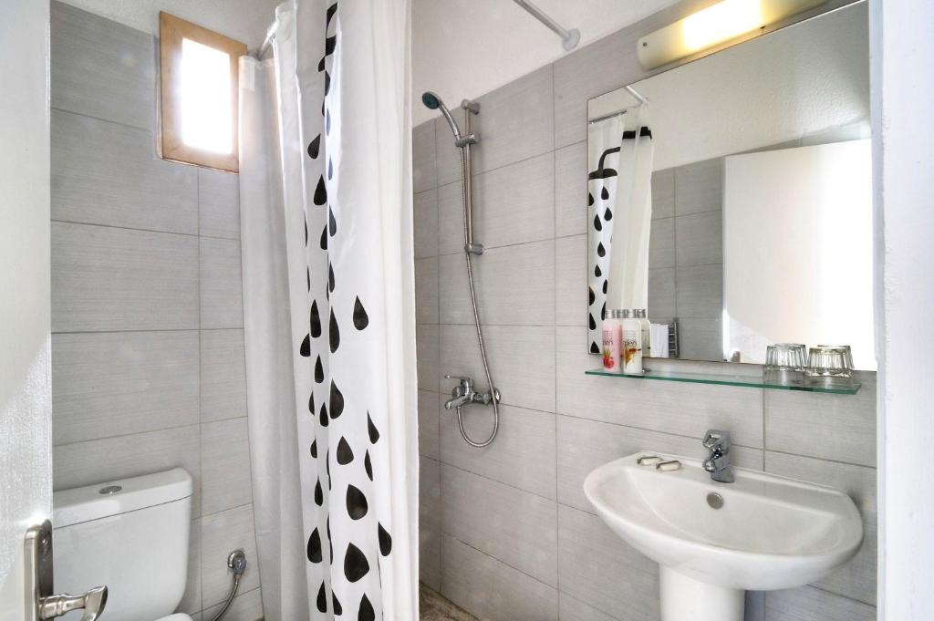 Double or Twin Mountain View