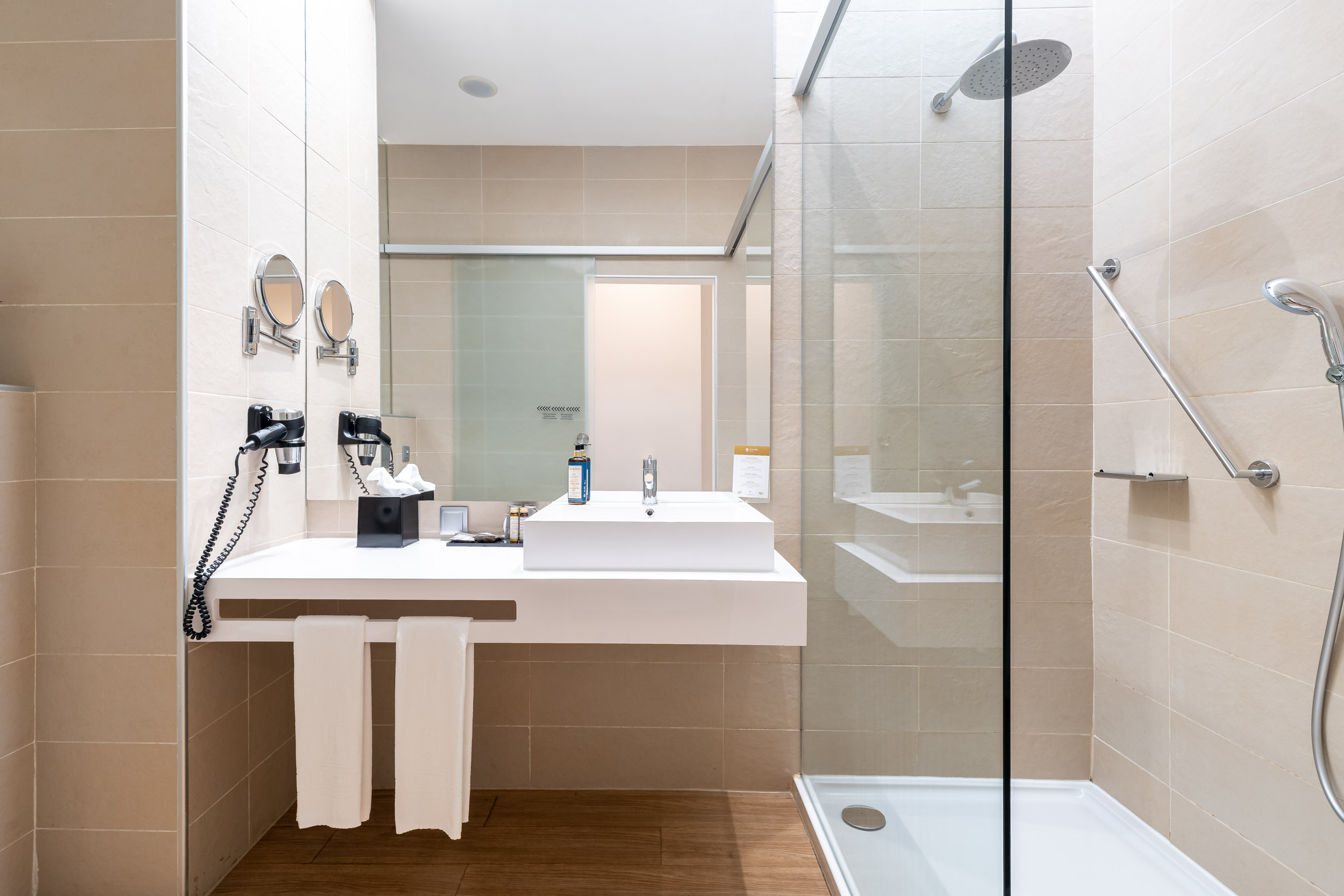 Junior Suite Capacity 4