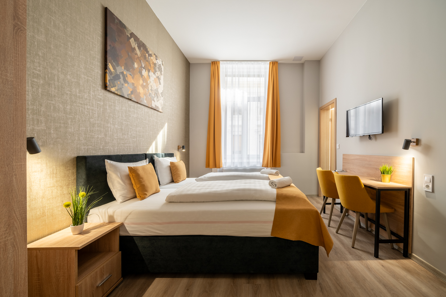 Double or Twin Standard