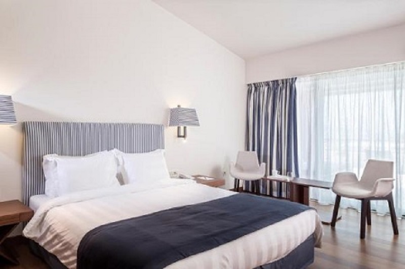 Double or Twin Side Sea View