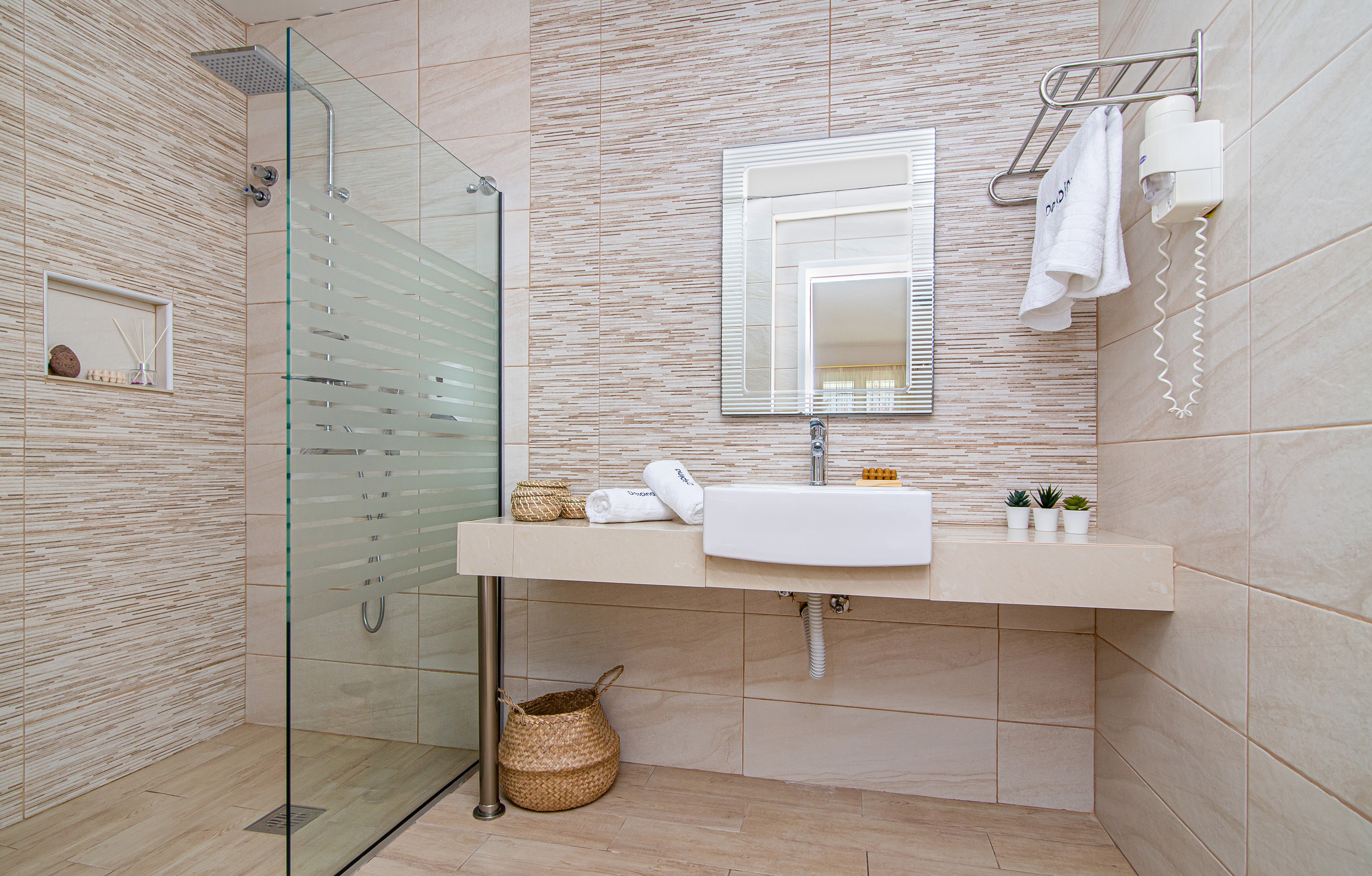 Double or Twin Standard