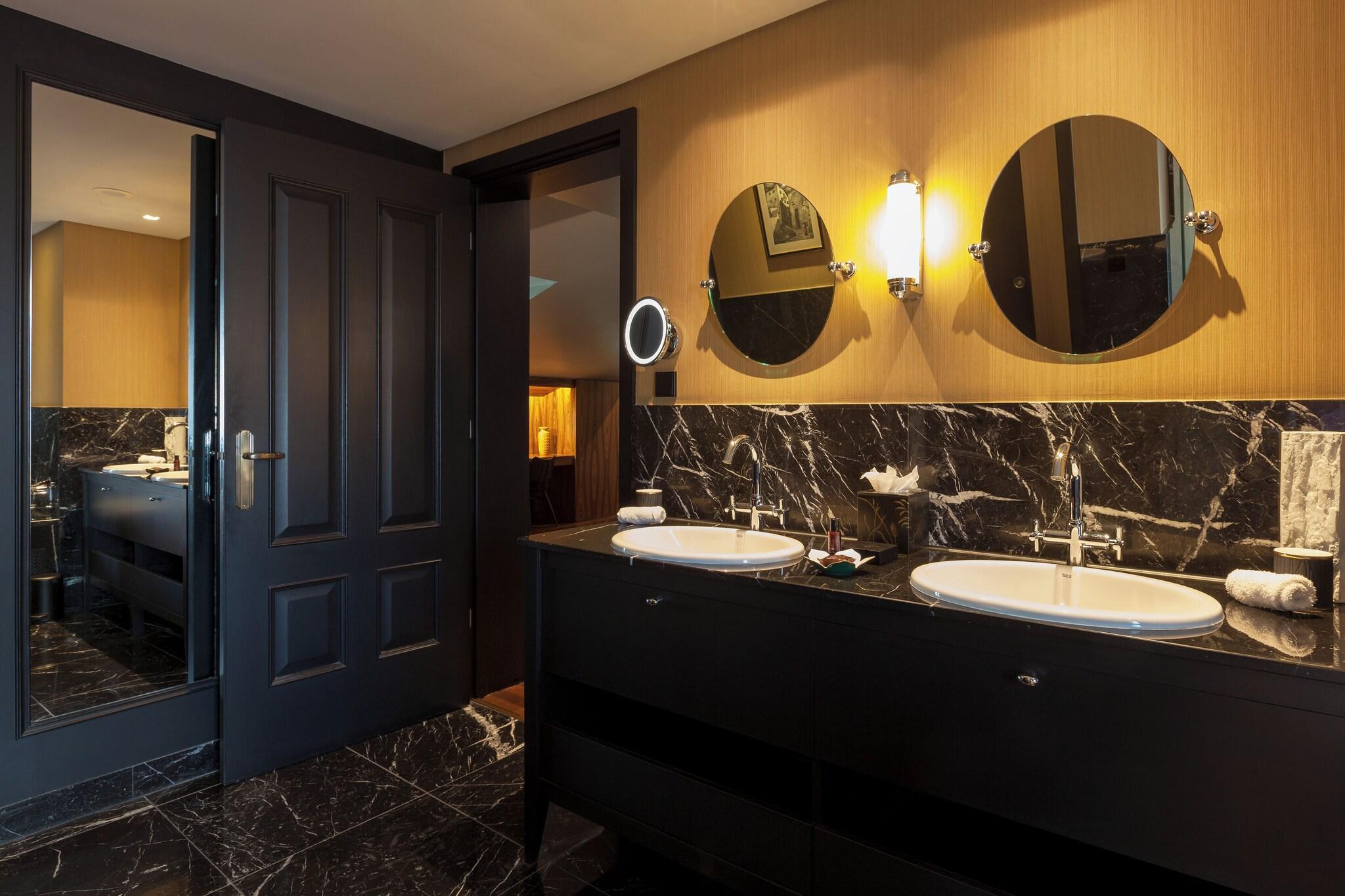 Suite with Double Bed