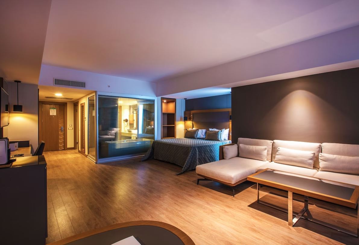 Suite Deluxe Side Sea View