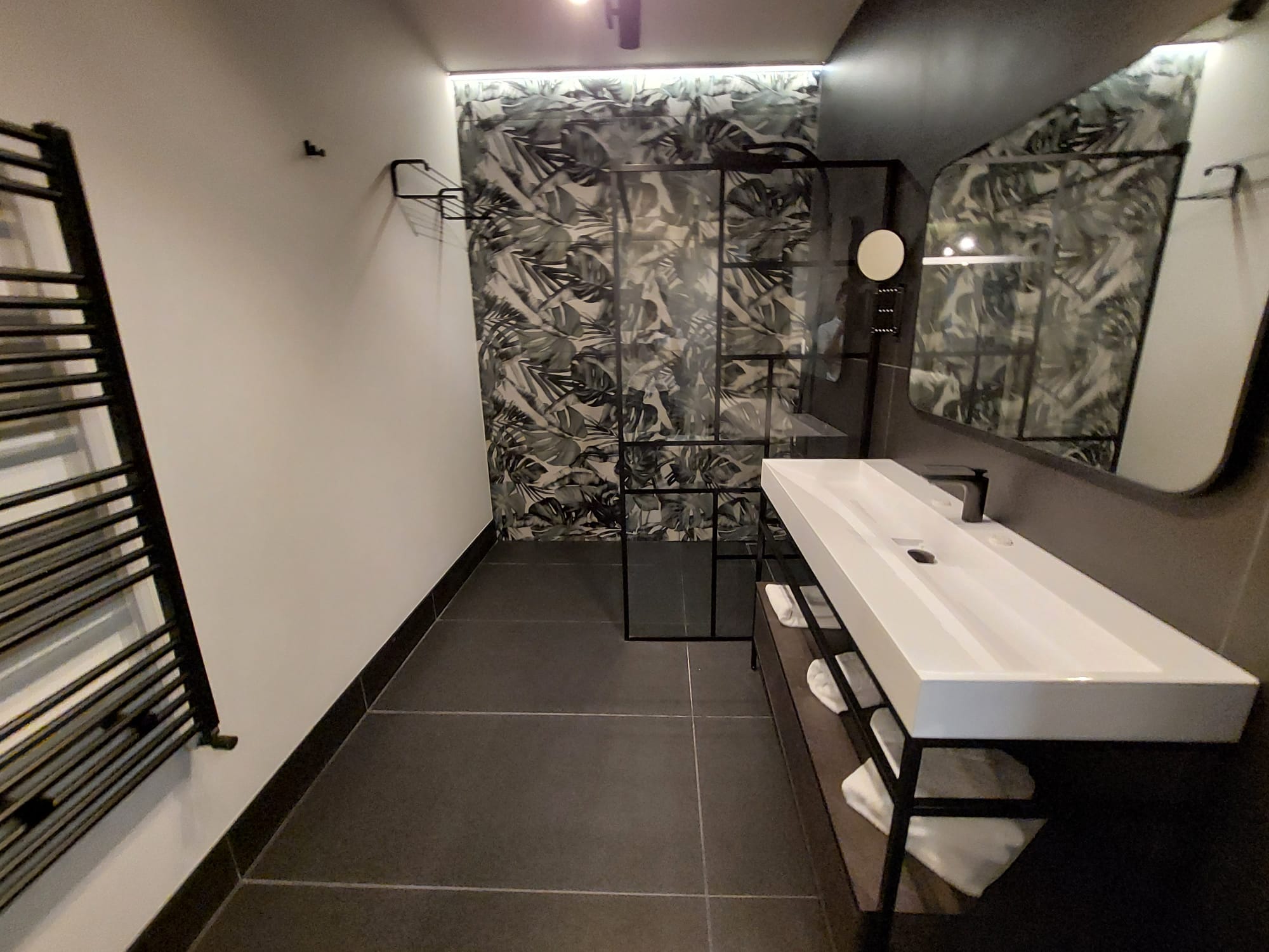 Suite Two Bedrooms One Bathroom