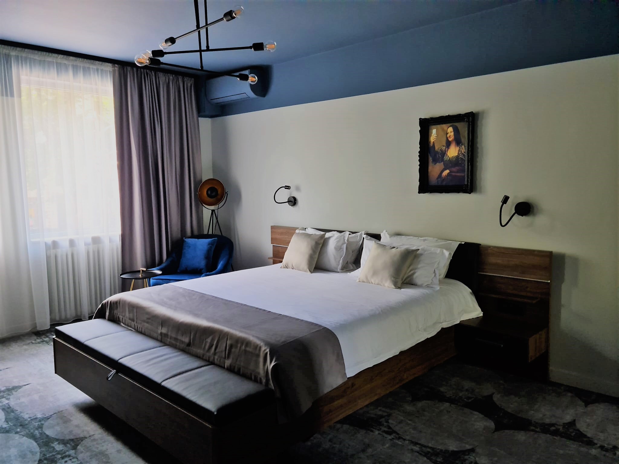 Suite Two Bedrooms One Bathroom