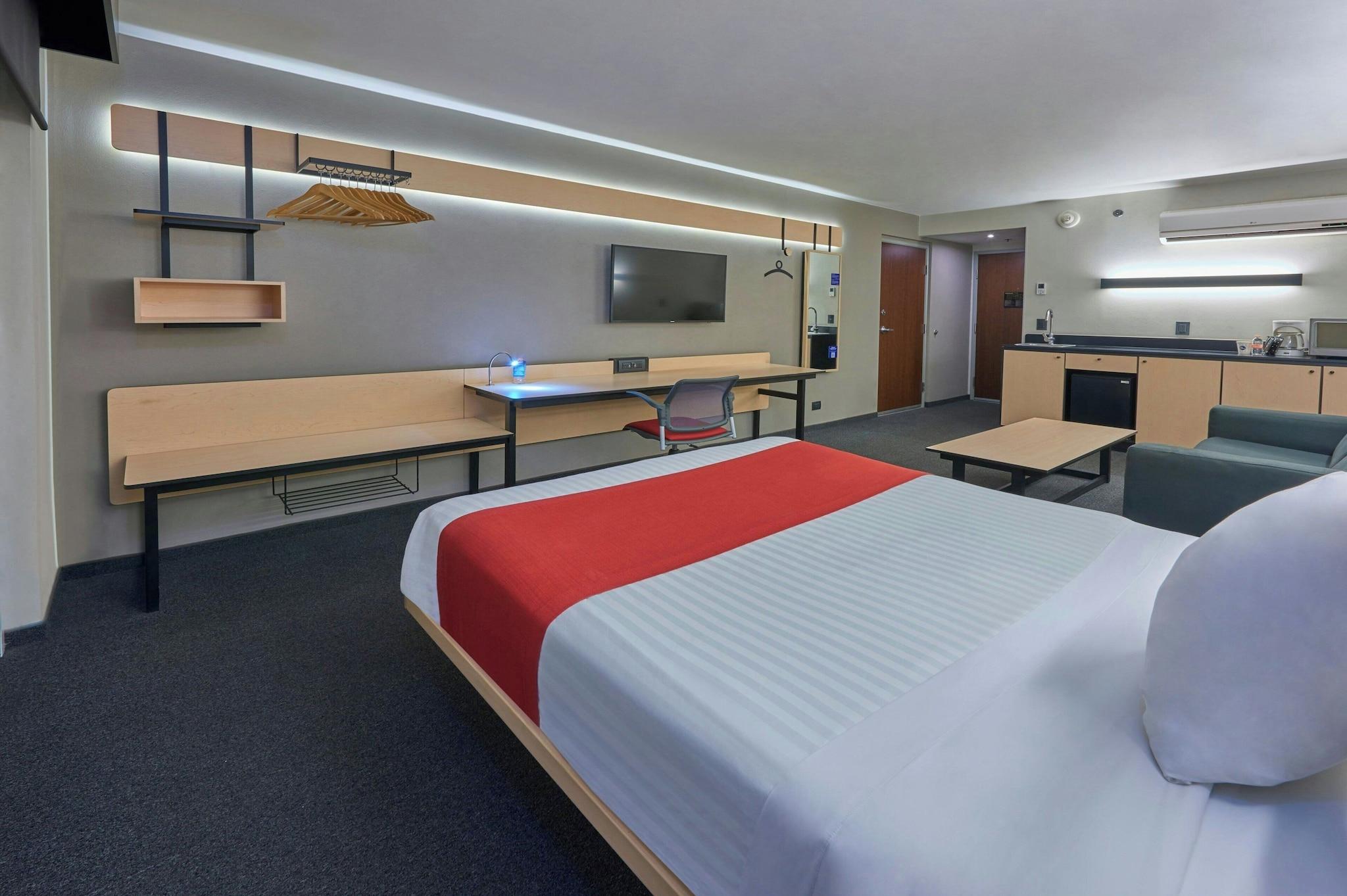 Double Superior Queen Bed