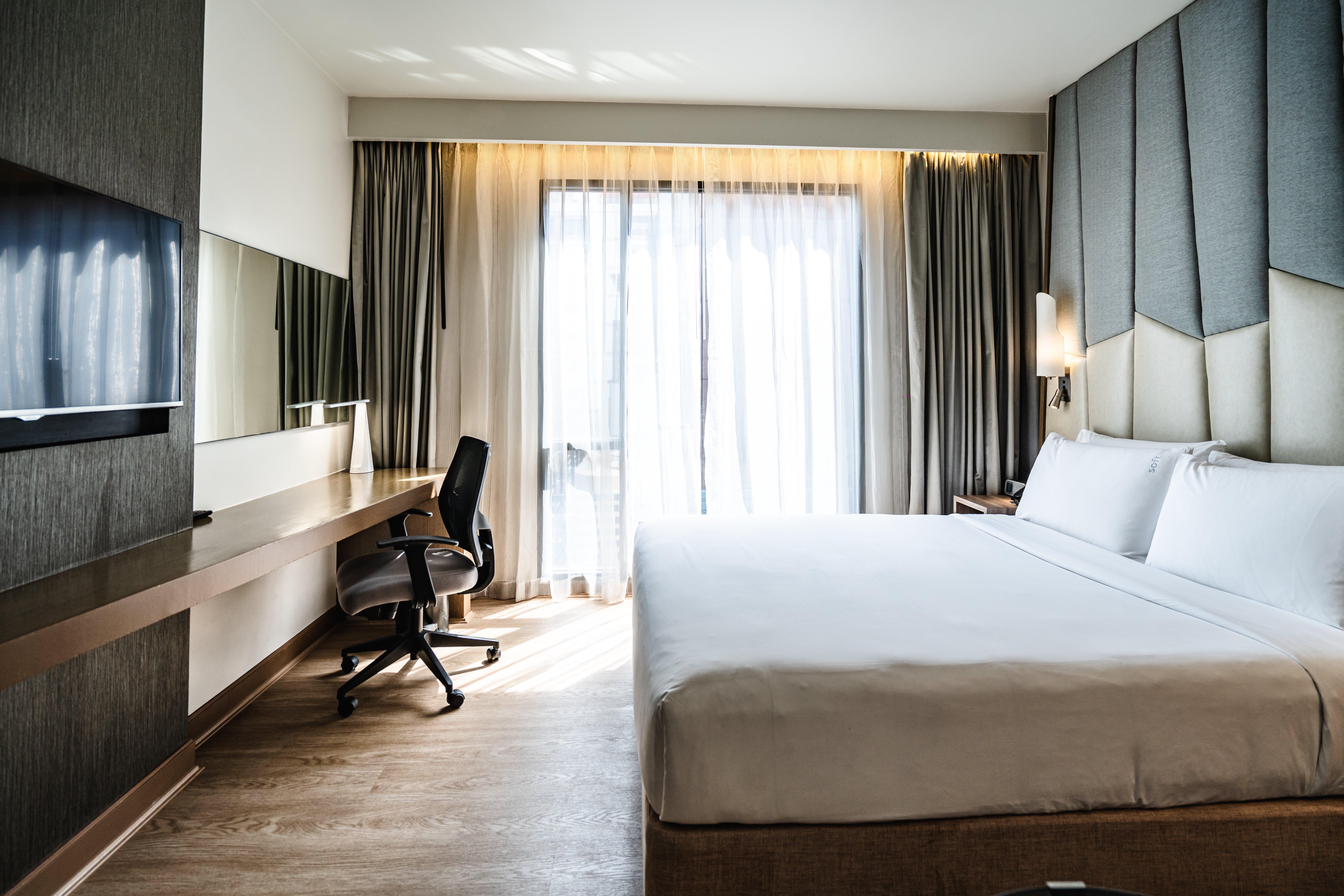 Double Queen Size Bed