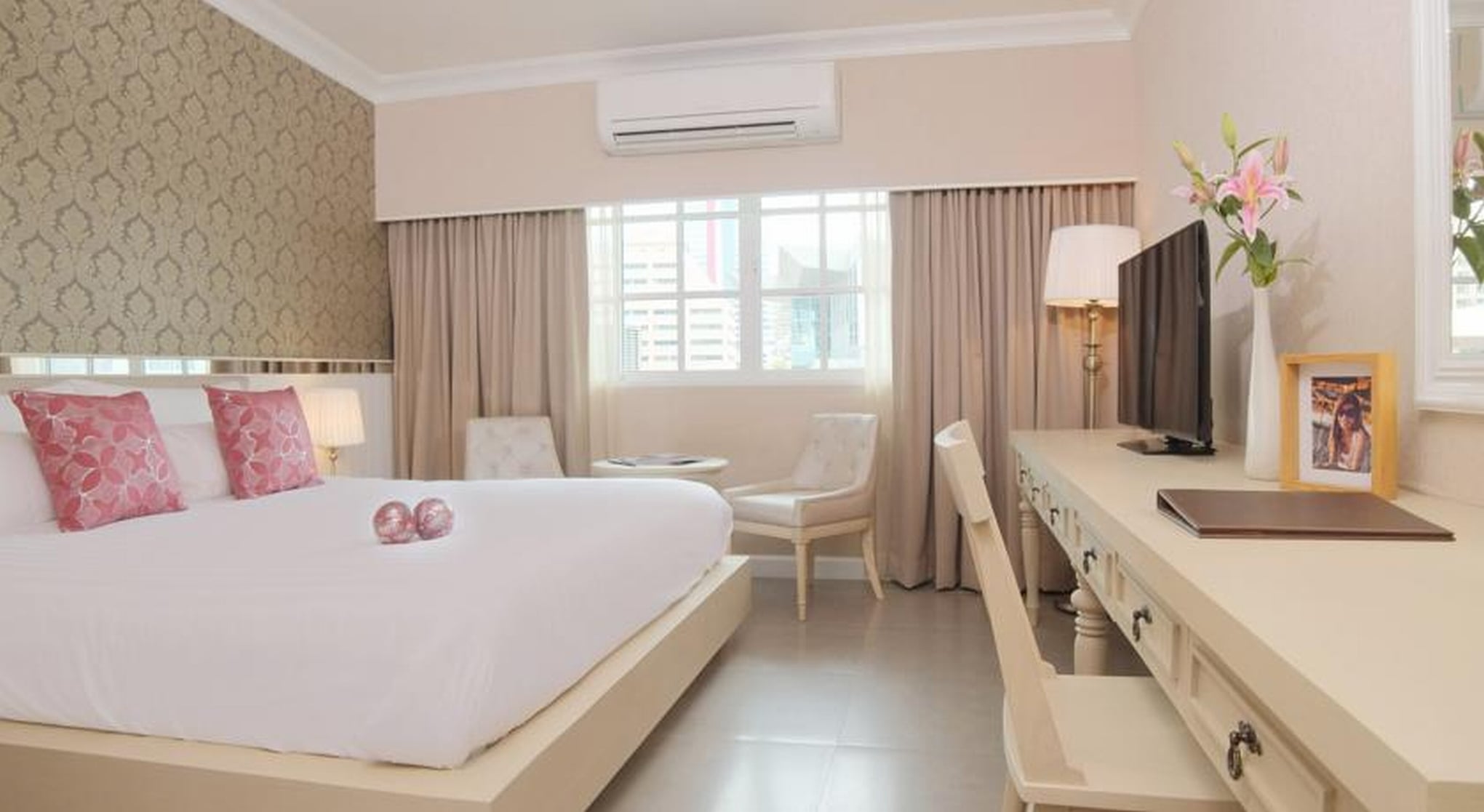 Double or Twin Superior