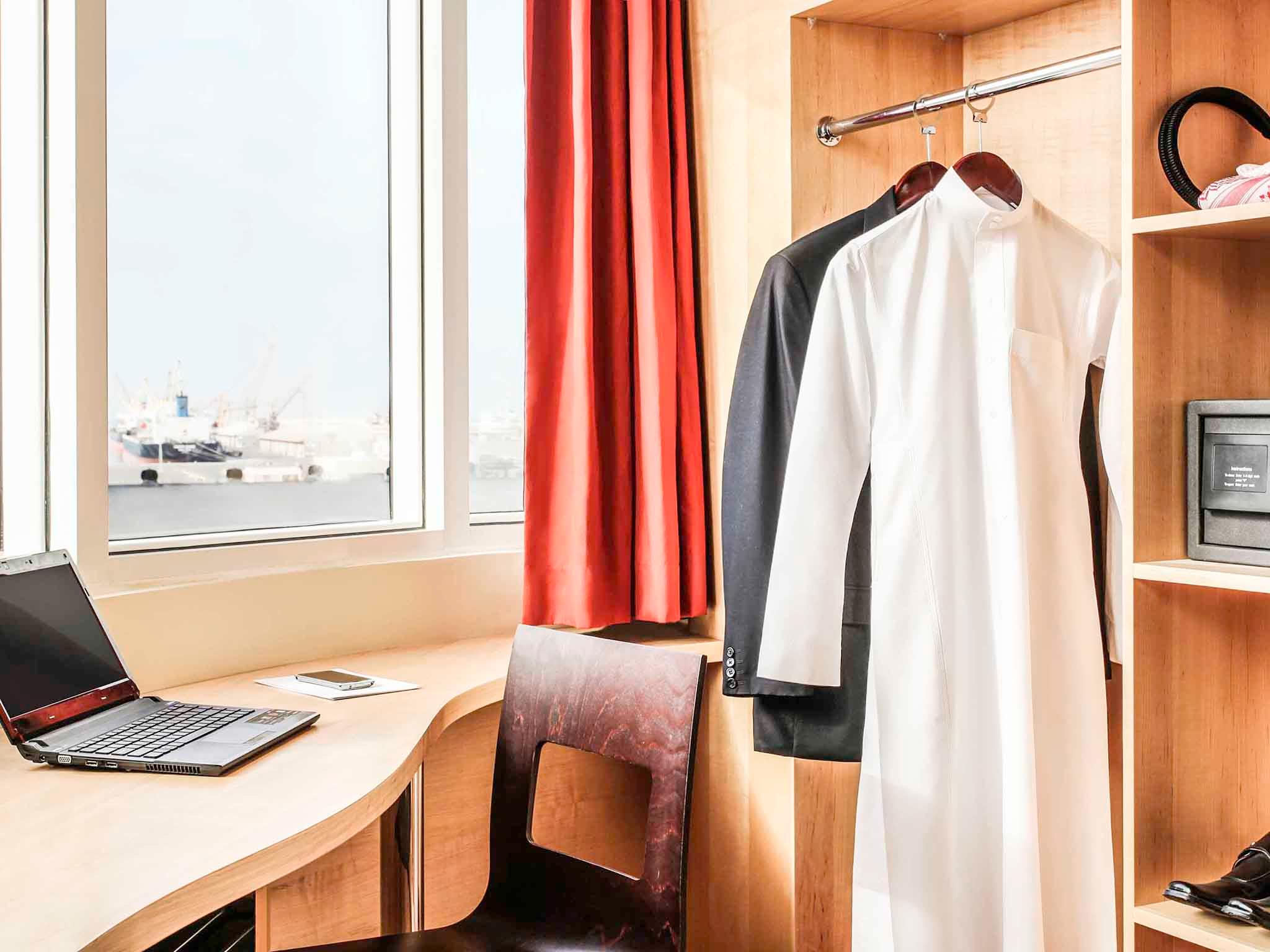 Junior Suite King Size Bed