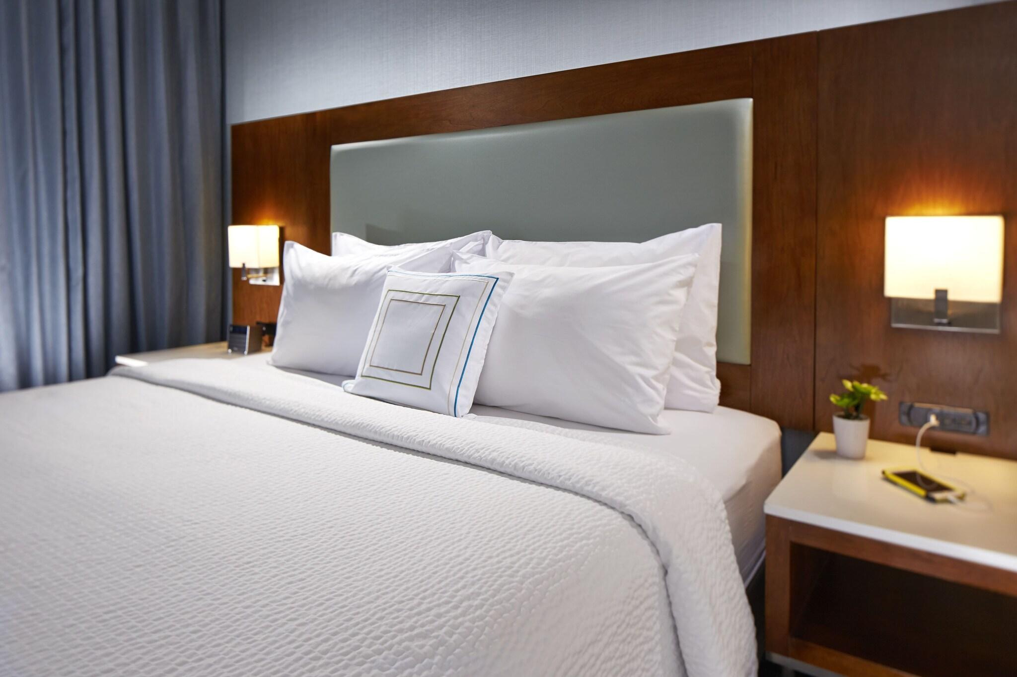 Studio King Size Bed