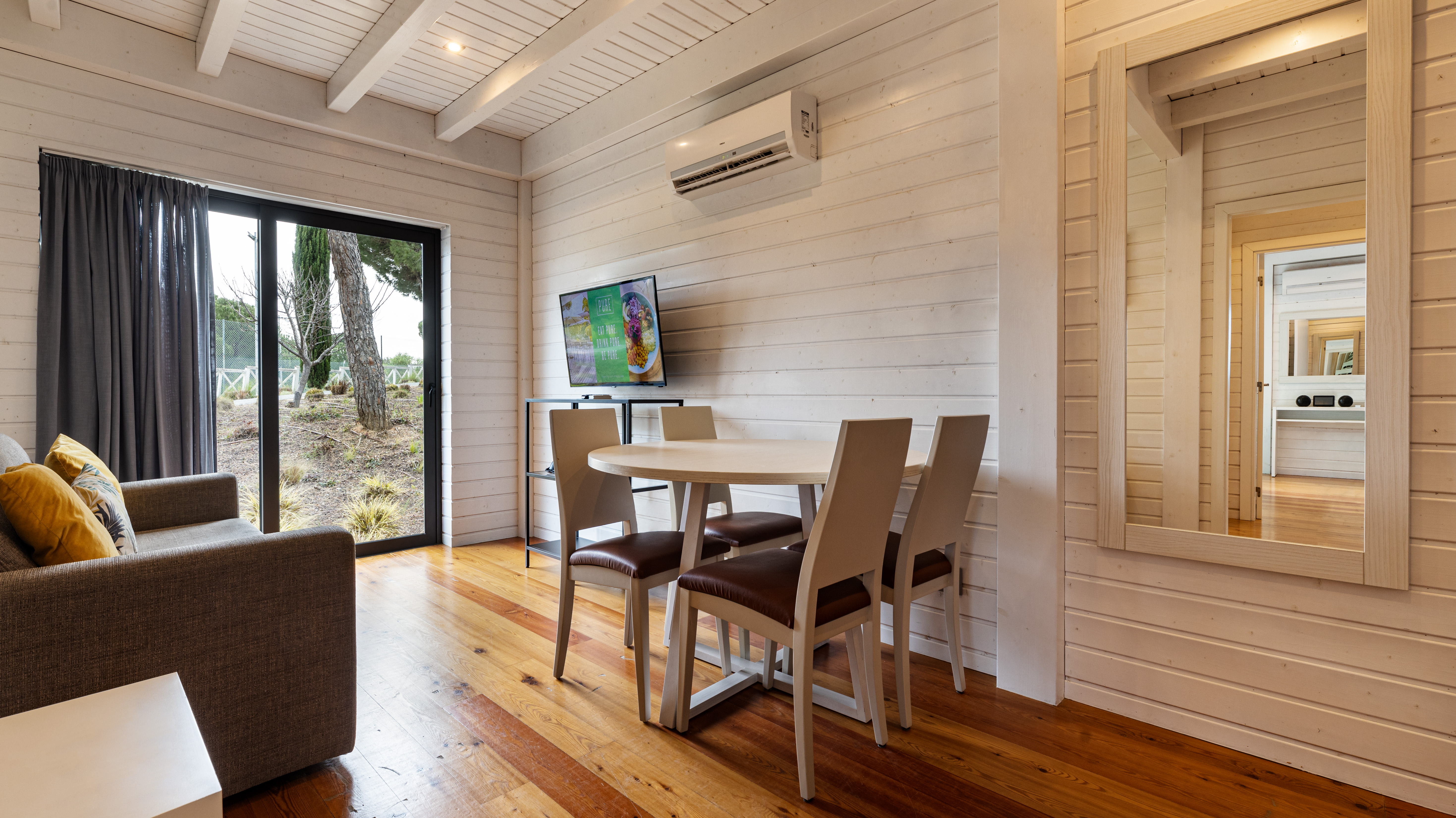 House Capacity 4 Two Bedrooms