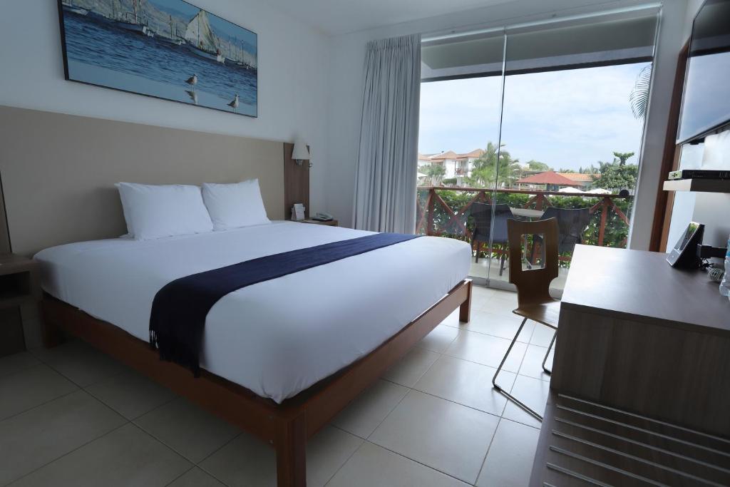 Double Superior Pool View