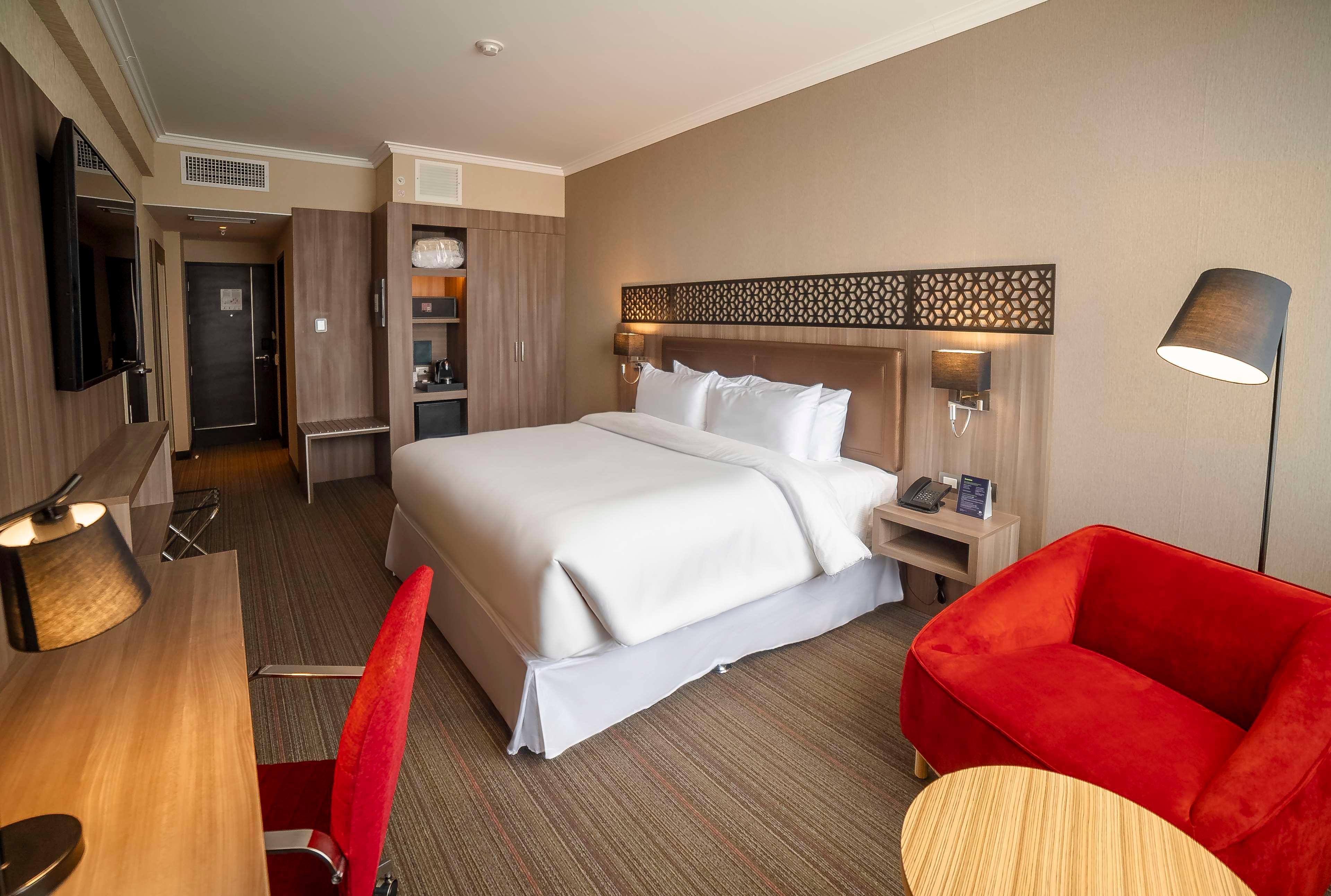 Double Guest Room King Bed