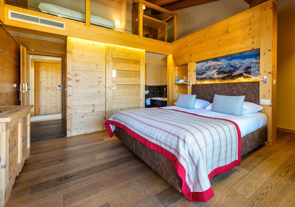 Family Room Connecting Room